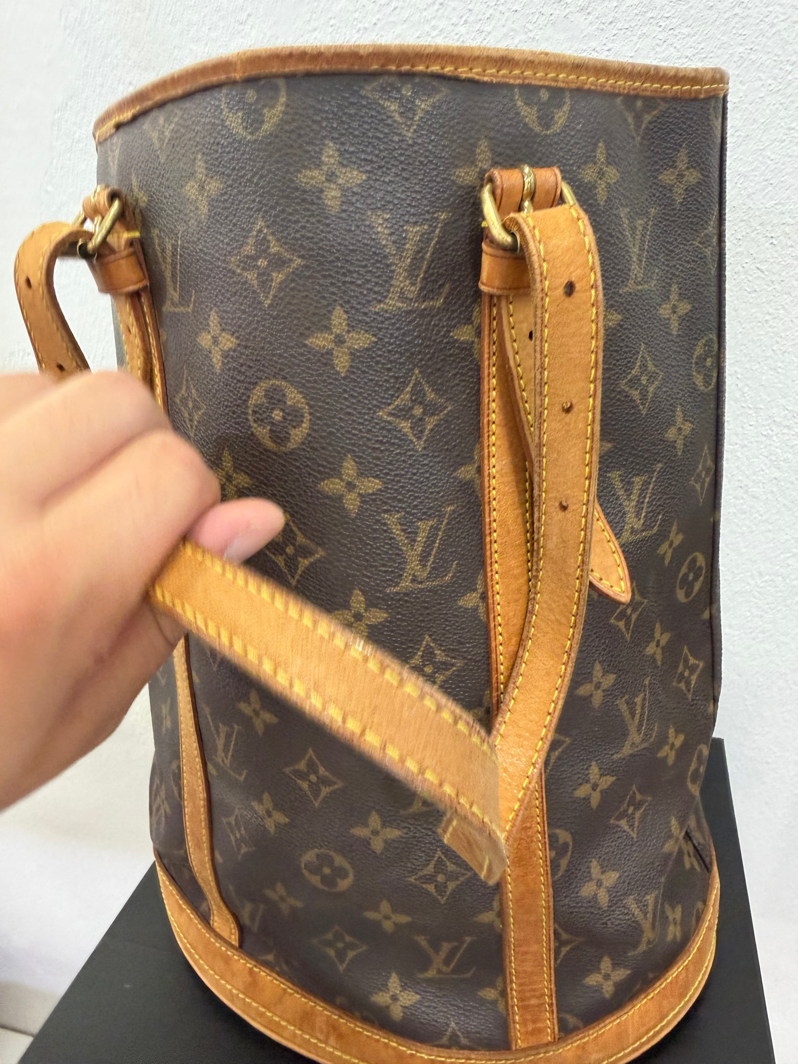 Louis Vuitton Bucket Bag GM