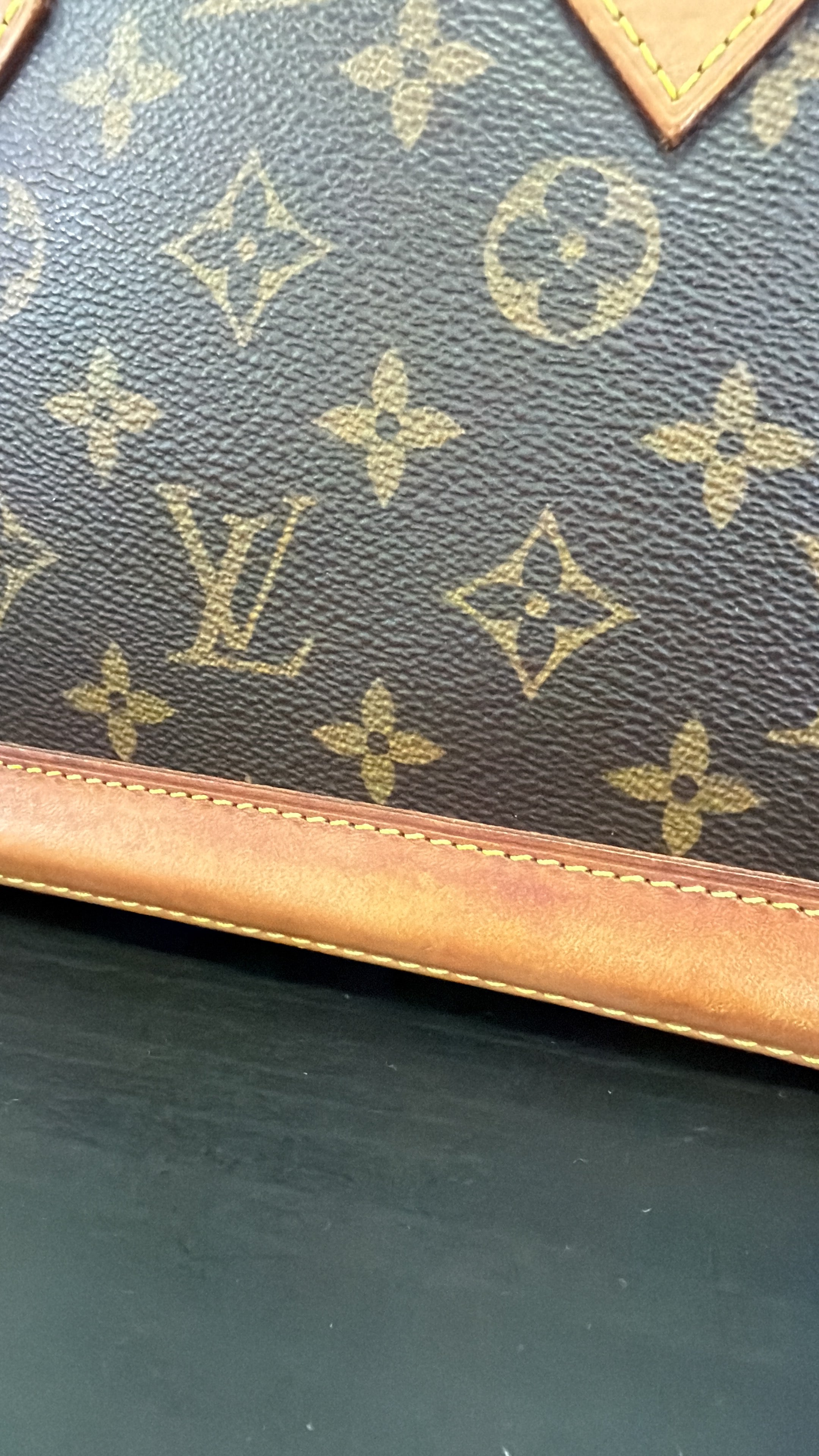 Louis Vuitton Alma BB Monogram