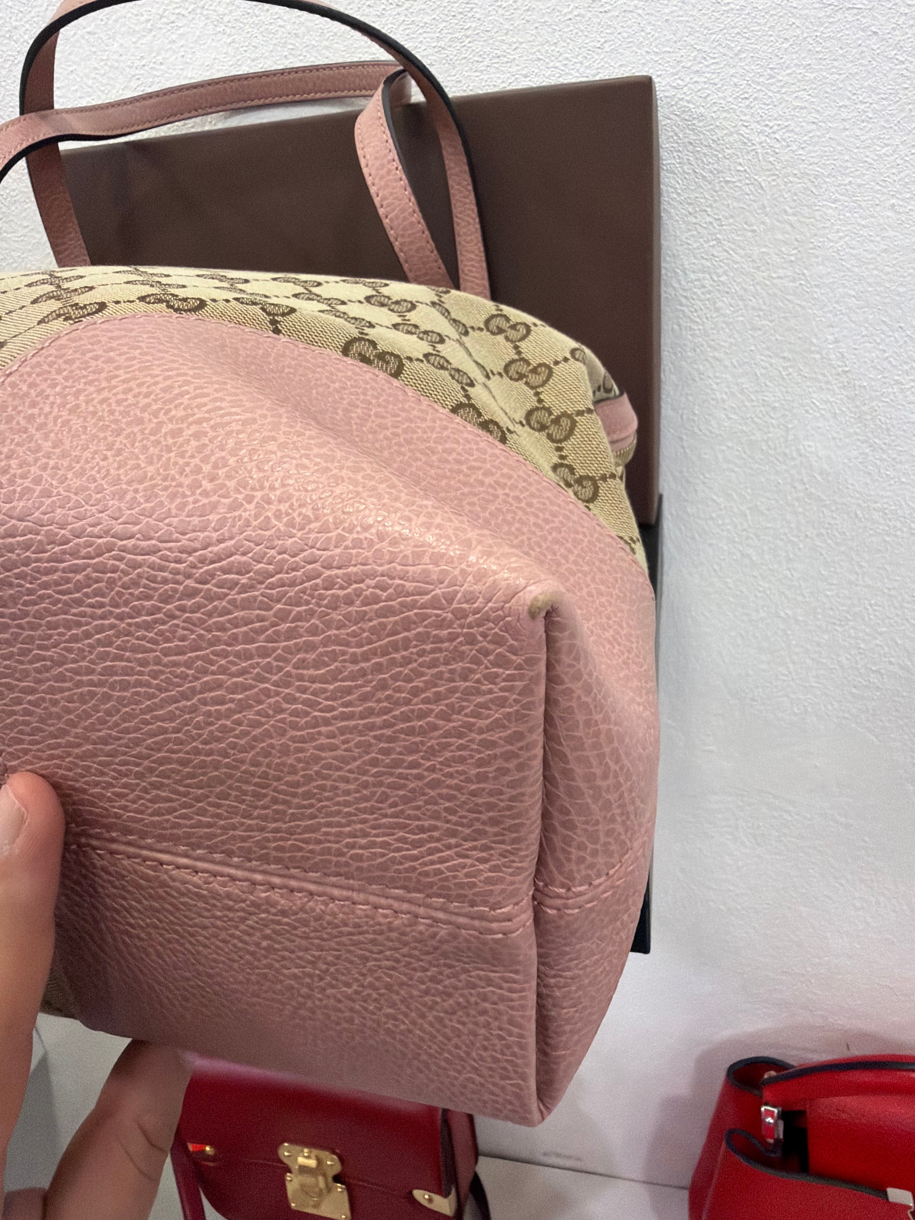 Gucci Bauletto GG supreme
