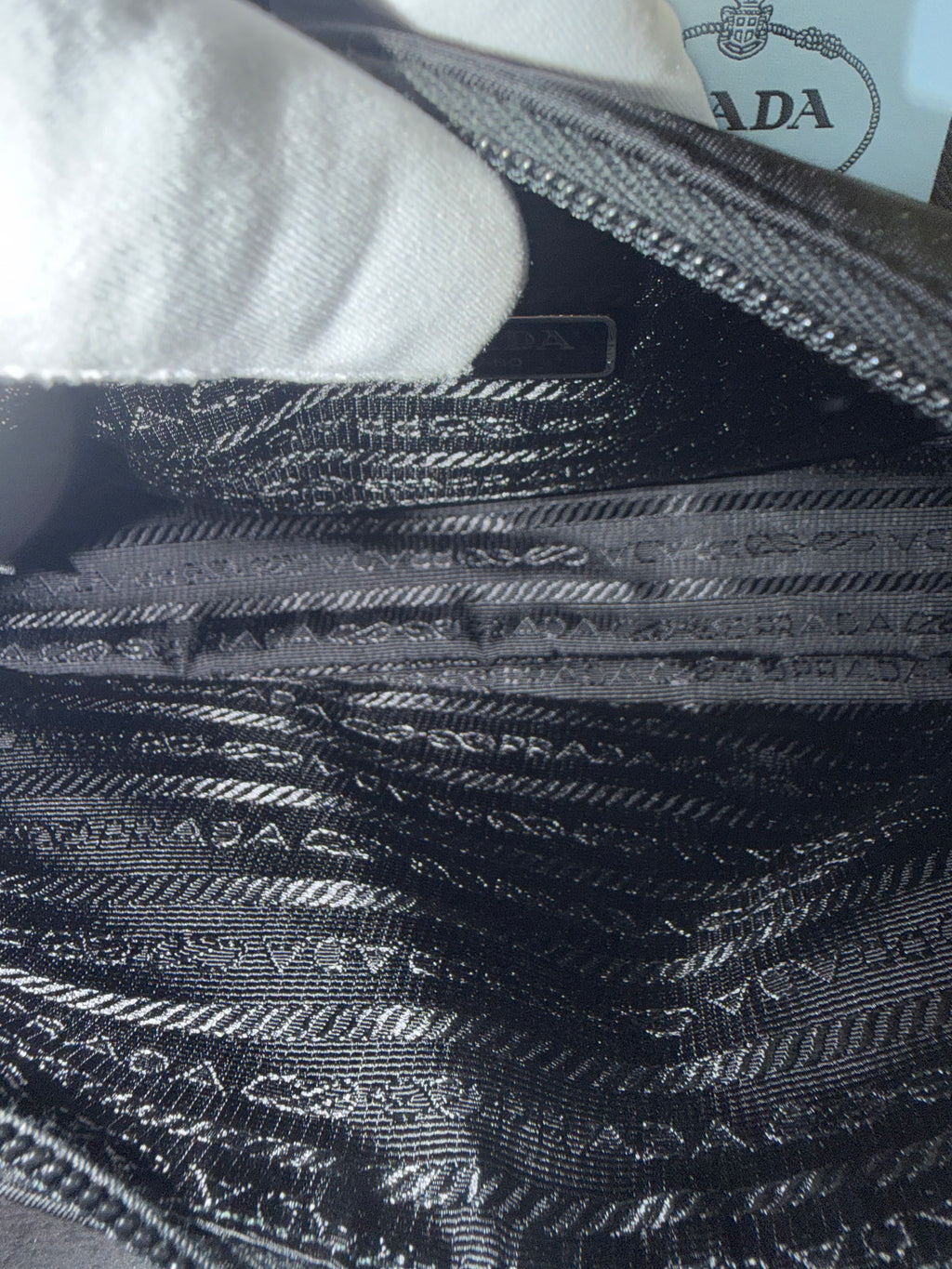 Prada Re-edition 2000 nylon nero