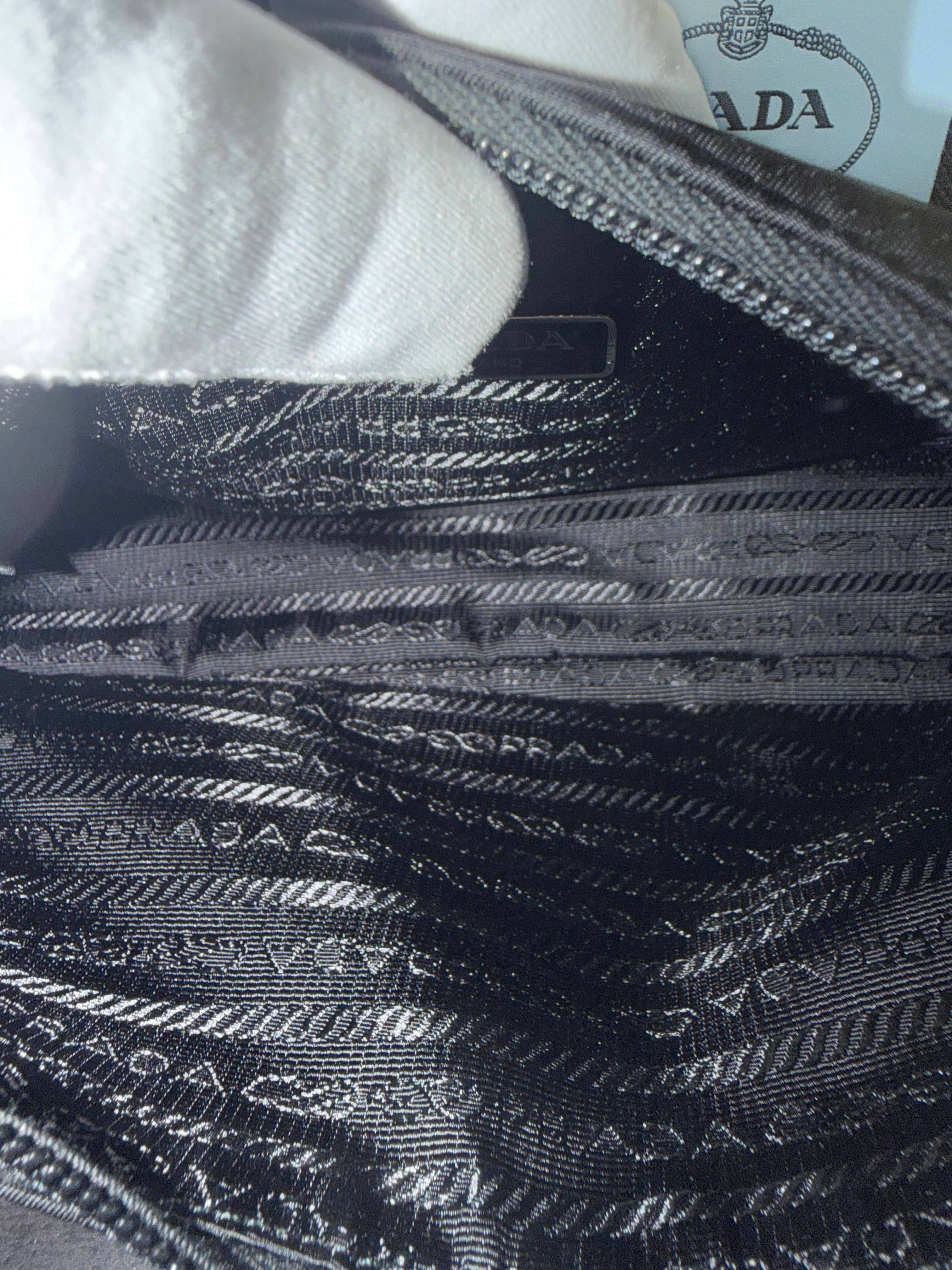 Prada Re-edition 2000 nylon nero