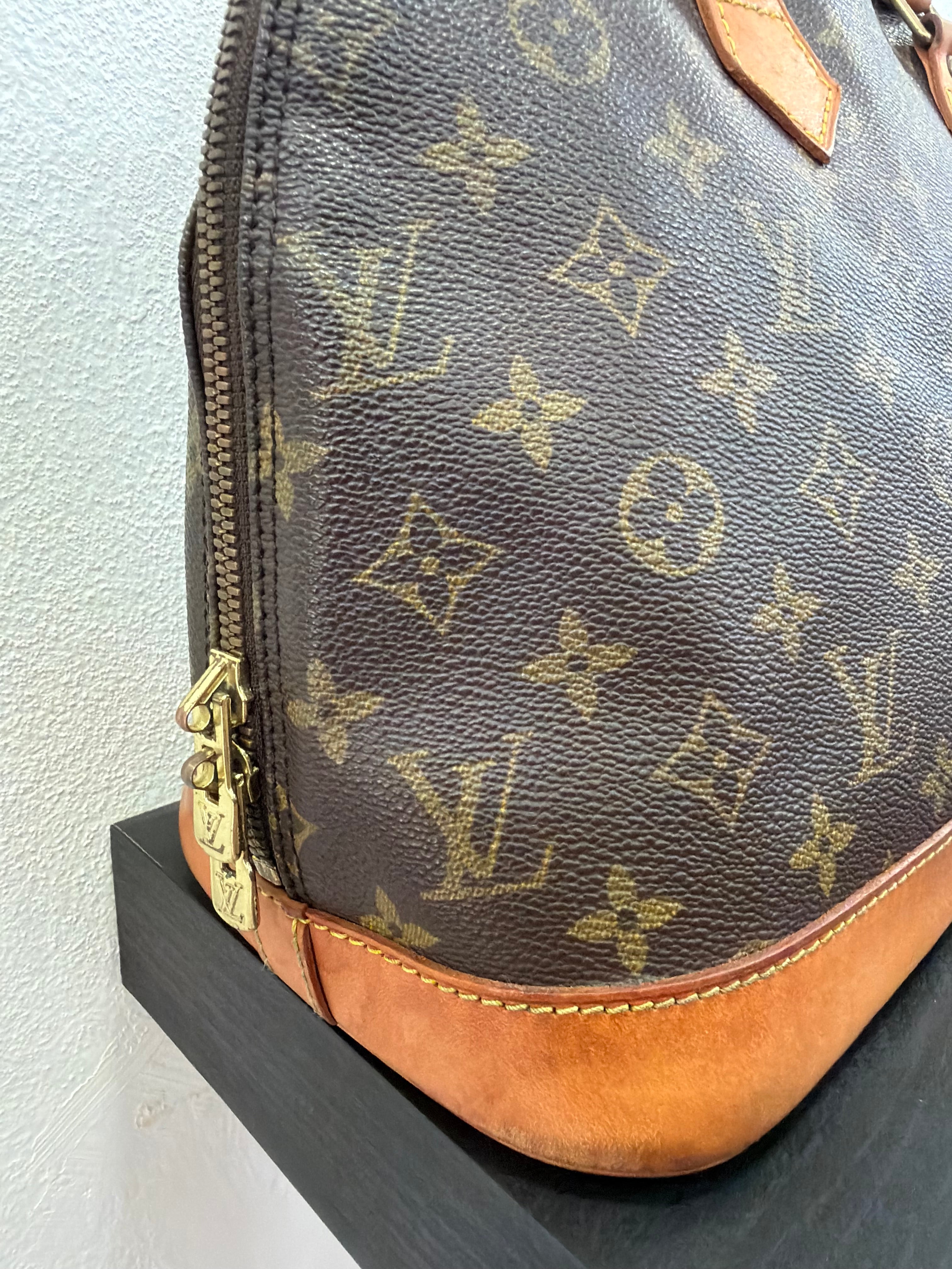 Louis Vuitton Alma PM
