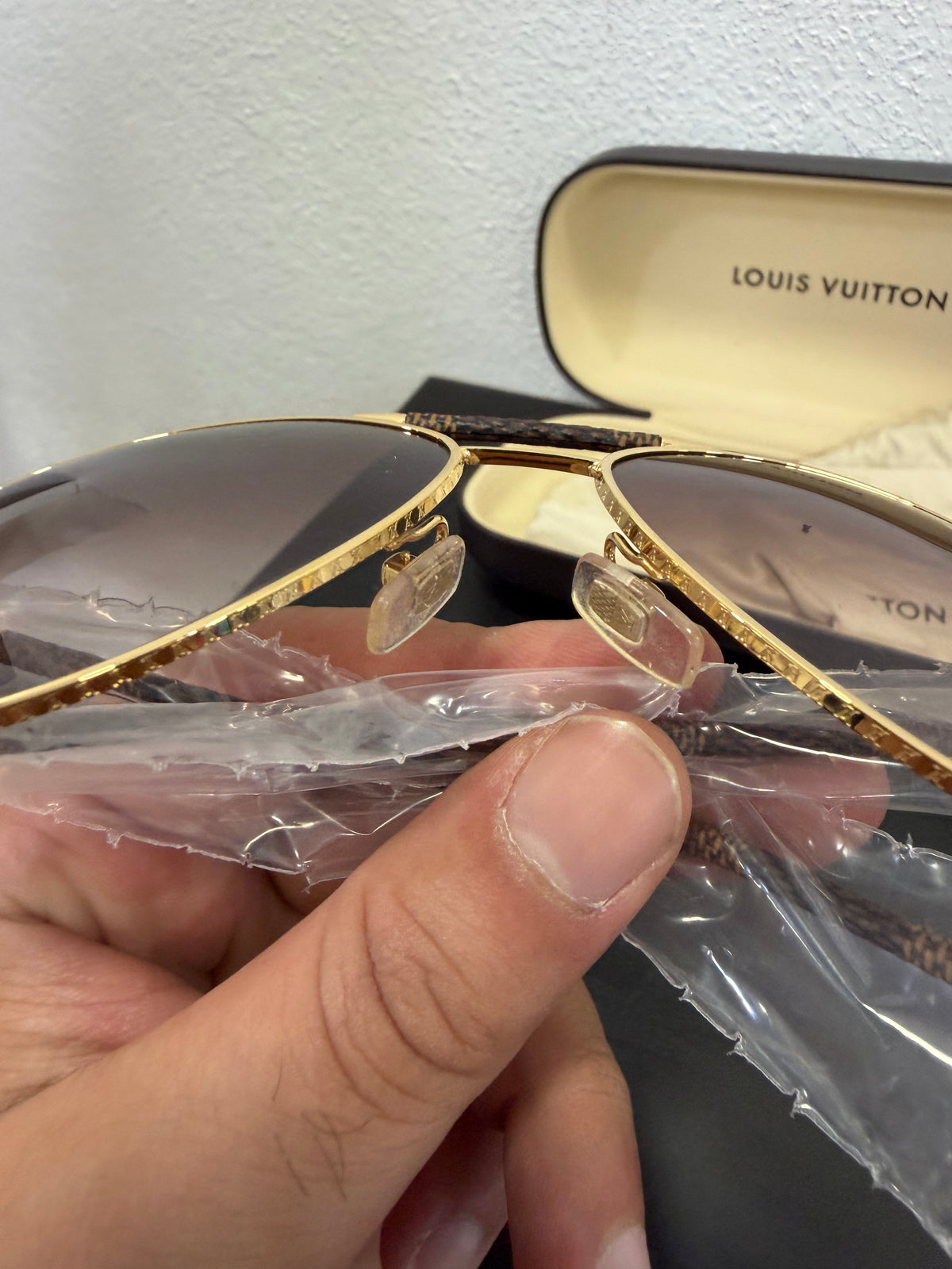 Louis Vuitton Occhiali da sole Aviator Damier