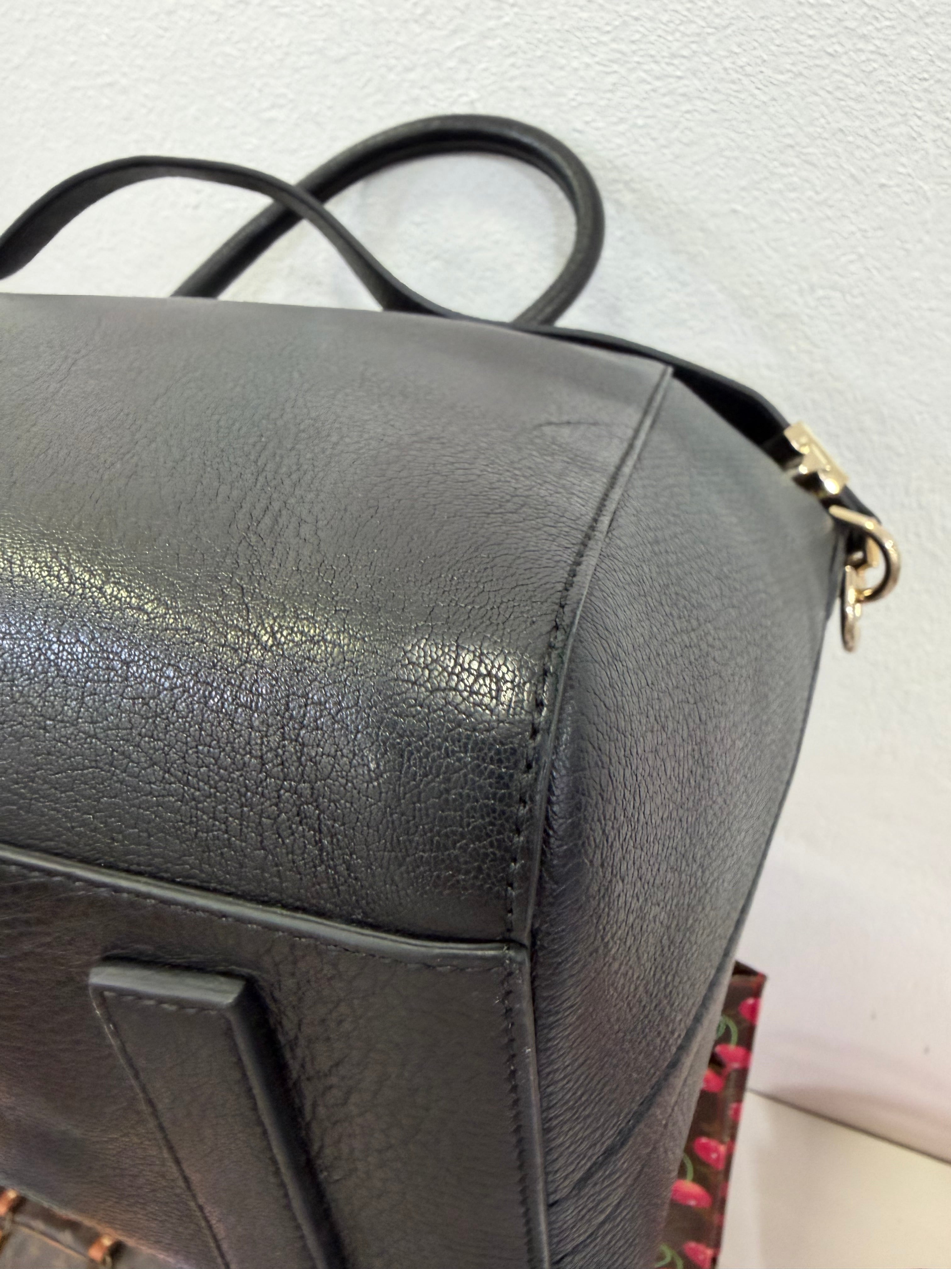 Givenchy Antigona Medium