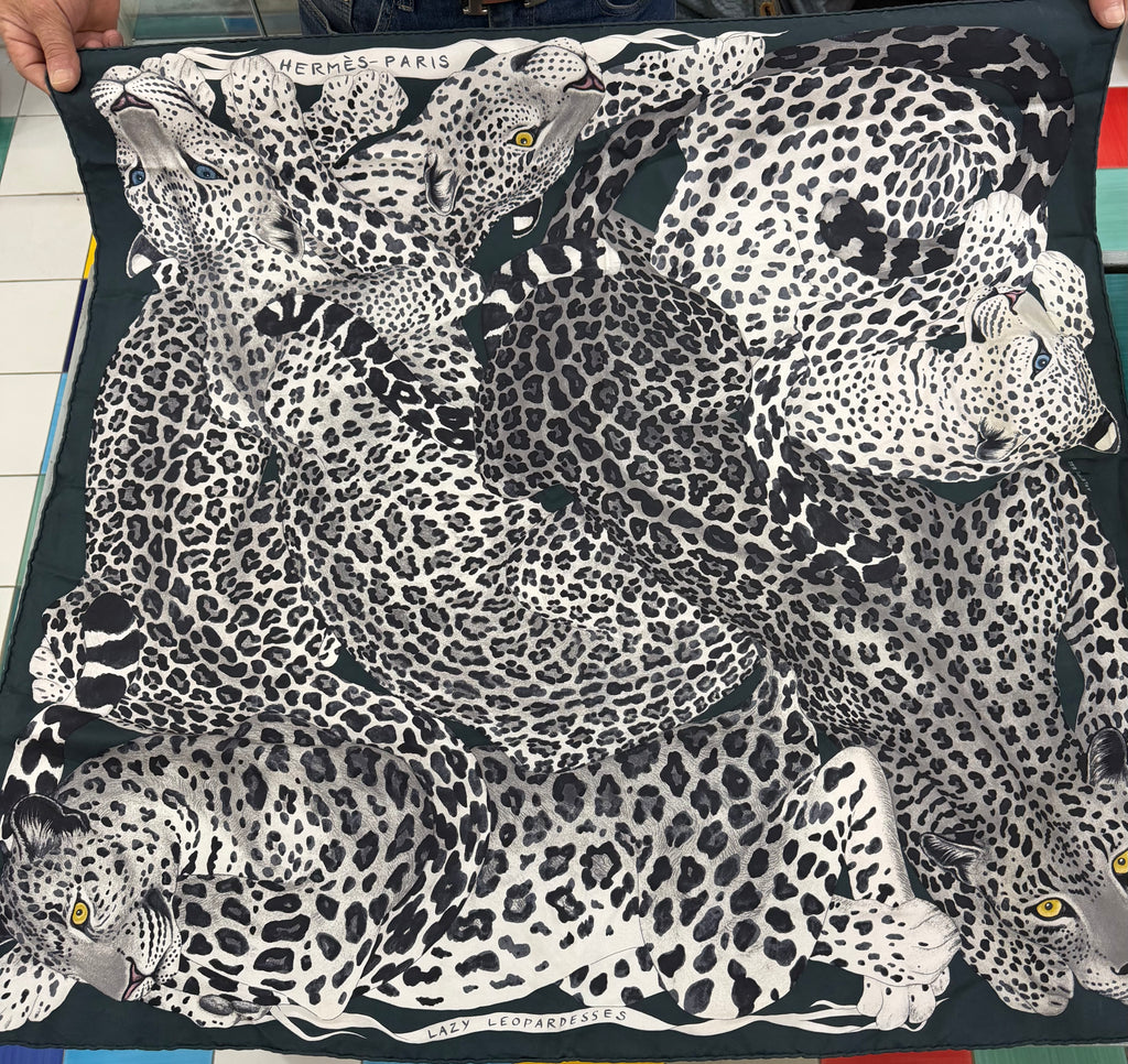 Hermès Carré 90 Lazy Leopardesses