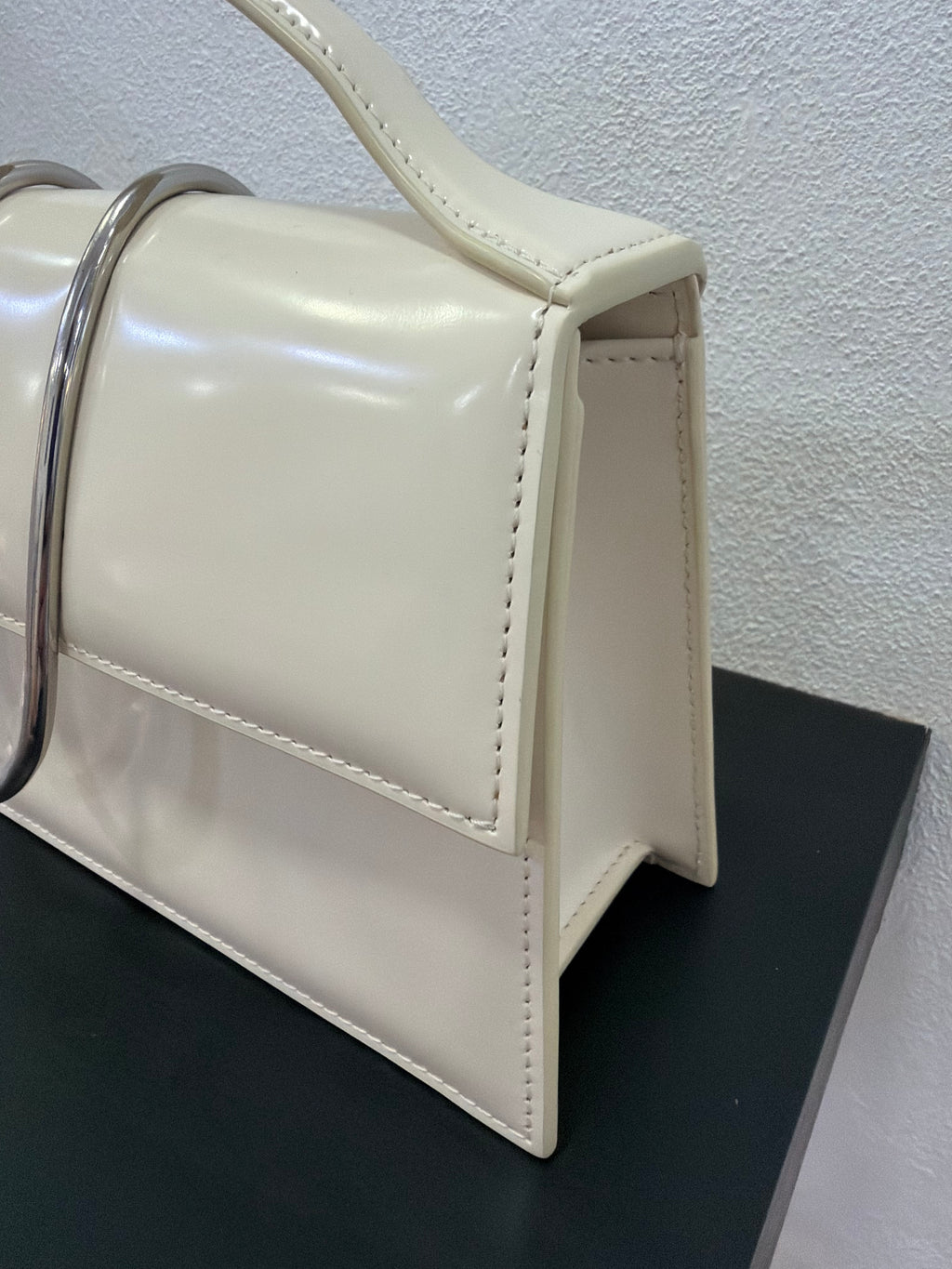 Jacquemus Le Grand Bambino Frame Bianco