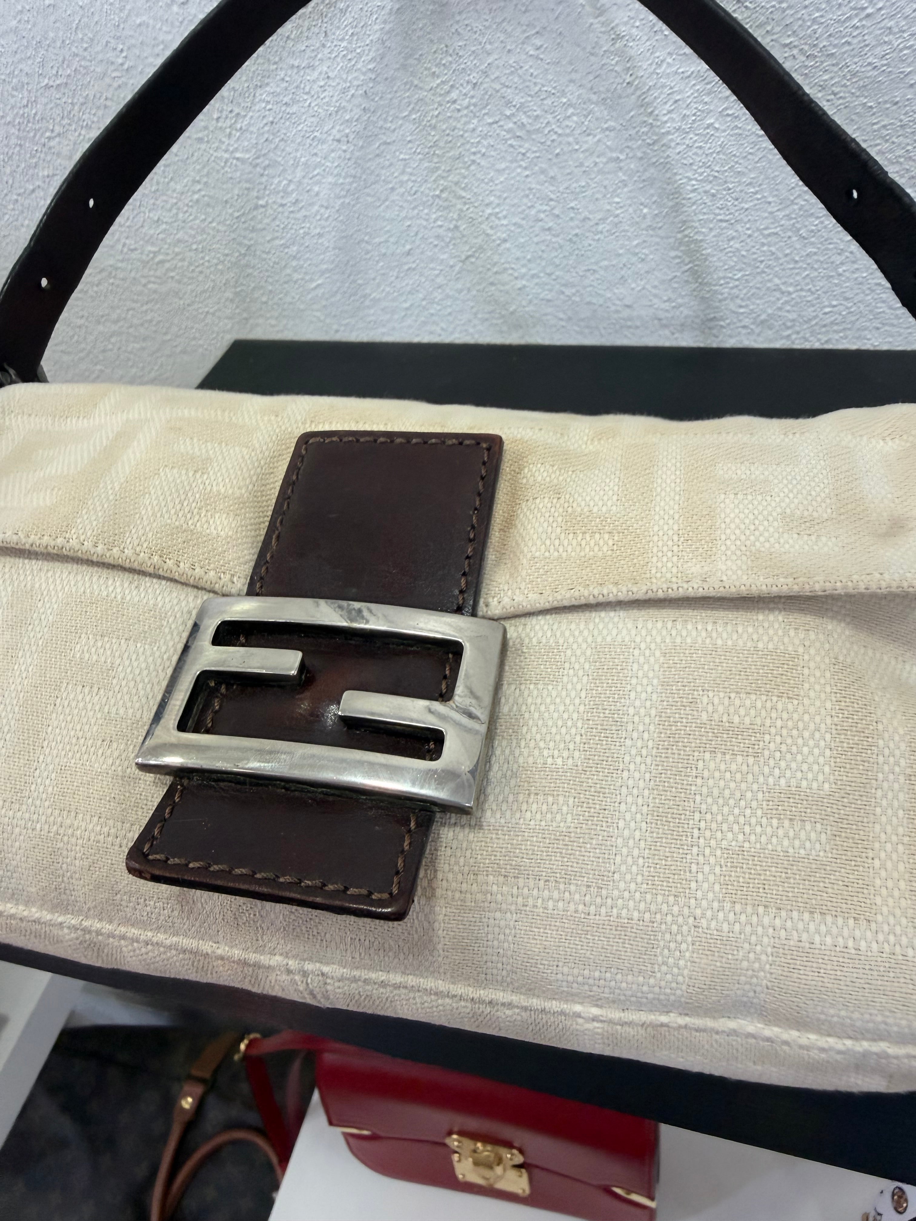 Fendi Baguette Zucca canvas beige