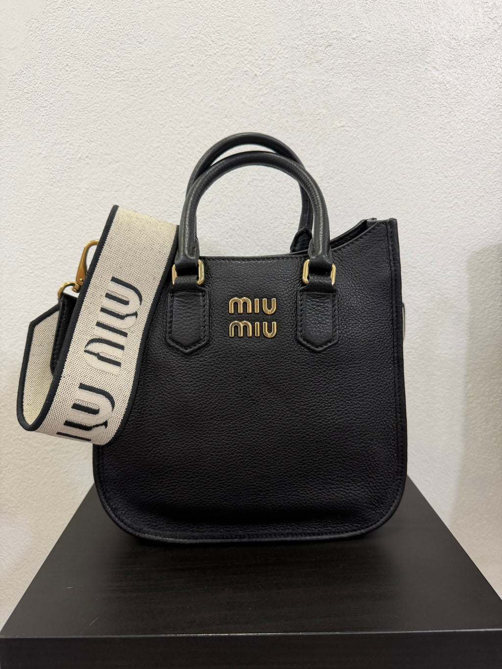 Miu Miu Borsa a tracolla in vitello Daino