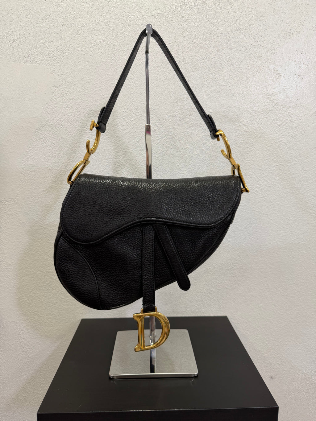Christian Dior Saddle Nera in pelle granulata