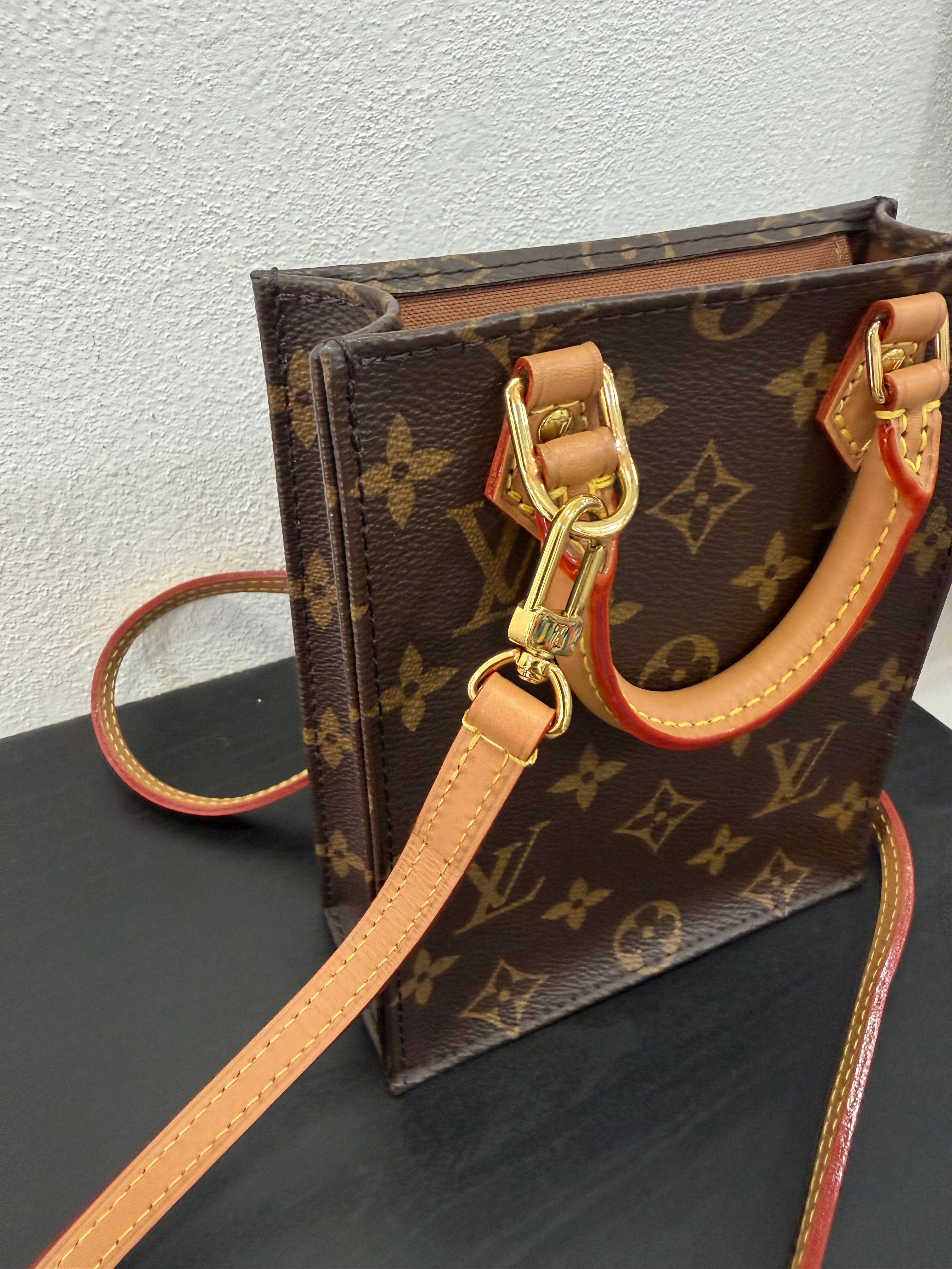 Louis Vuitton Petit Sac Plat