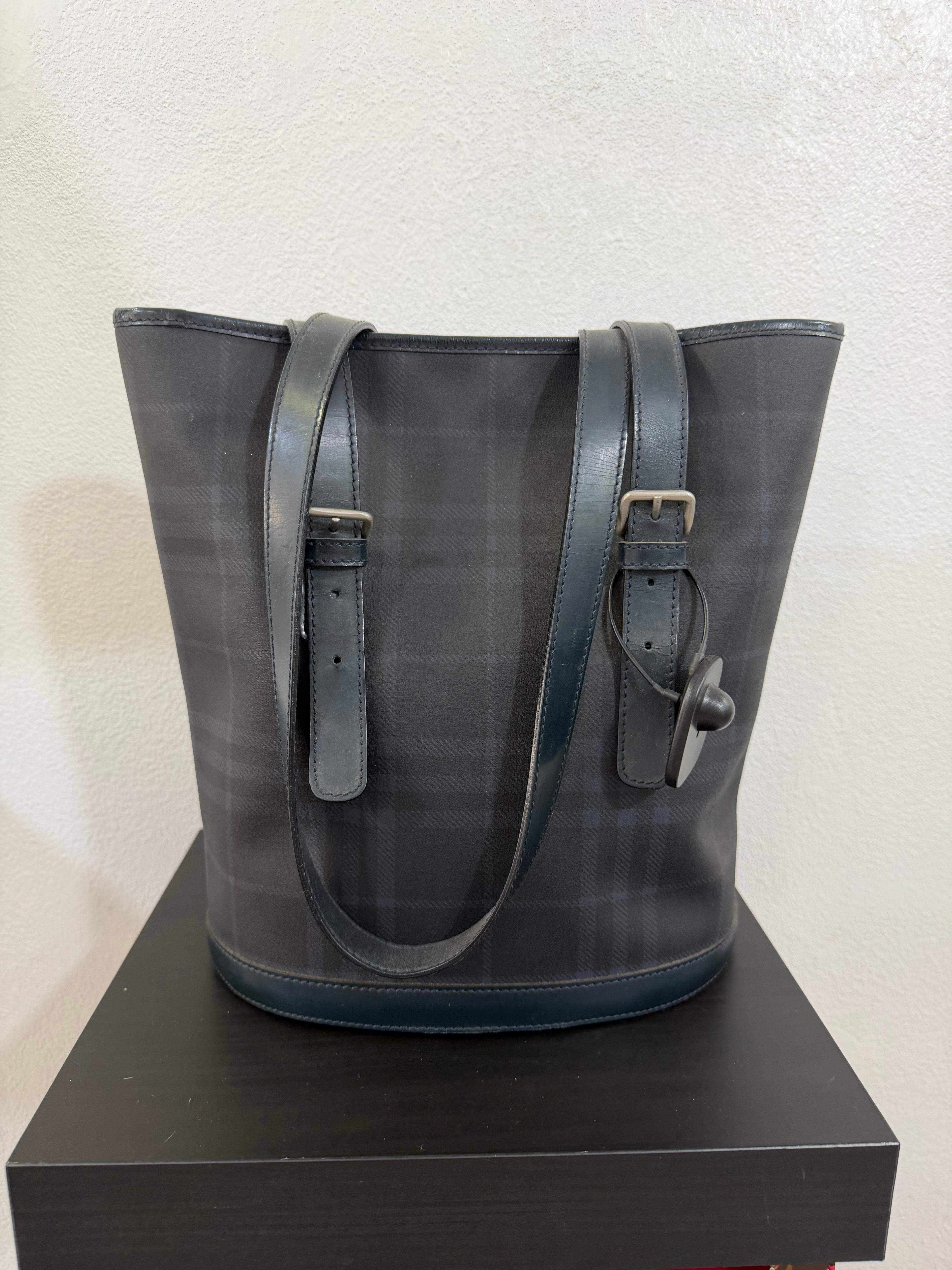 Burberry Bucket Bag Blu Navy