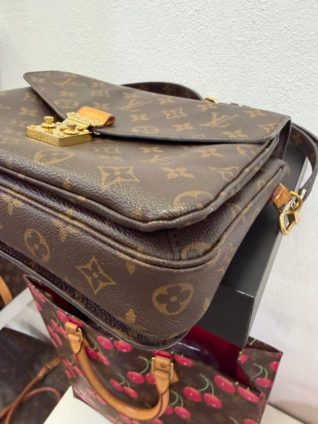 Louis Vuitton Metis Monogram