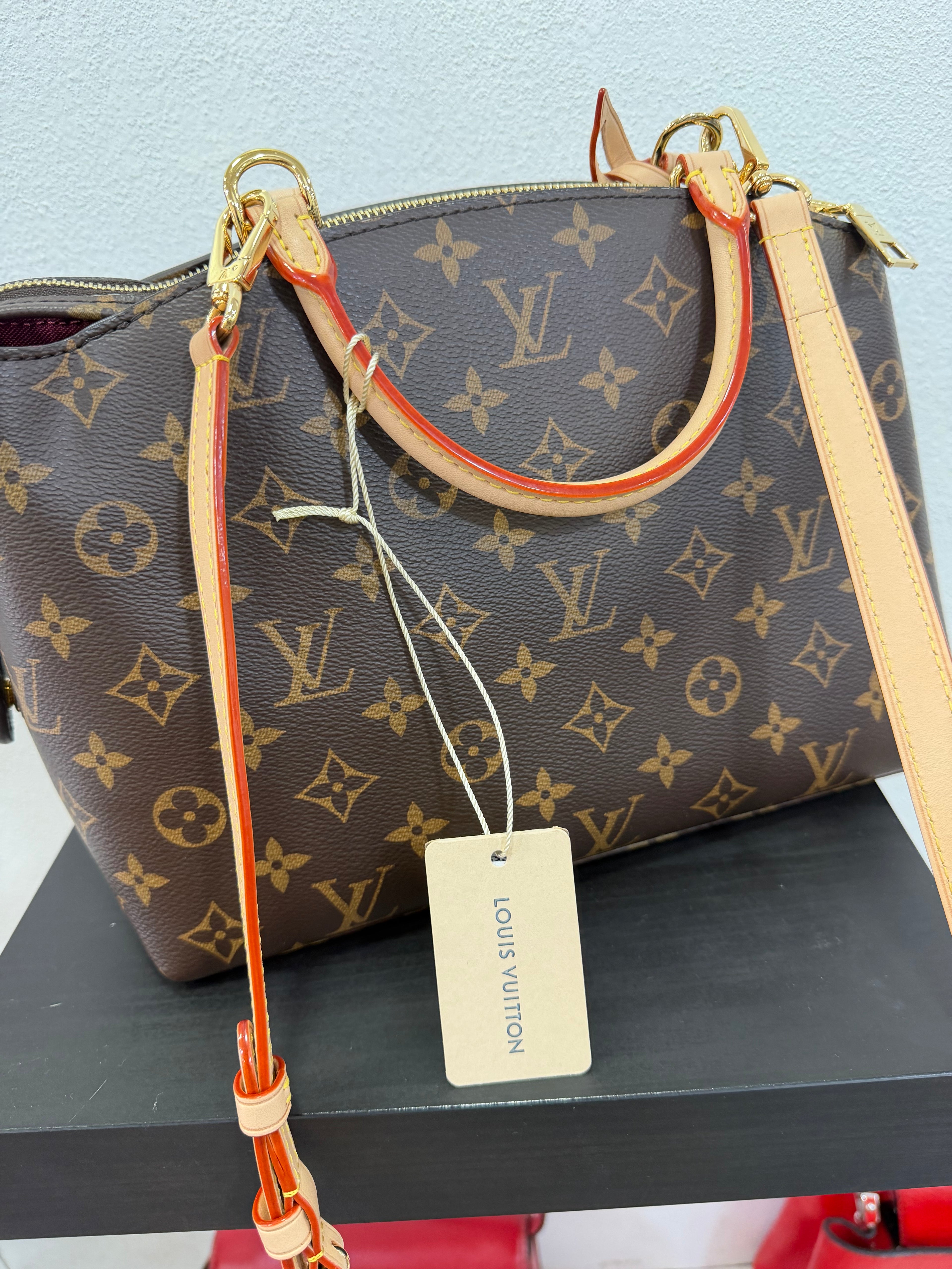 Louis Vuitton Petit Palais Monogram