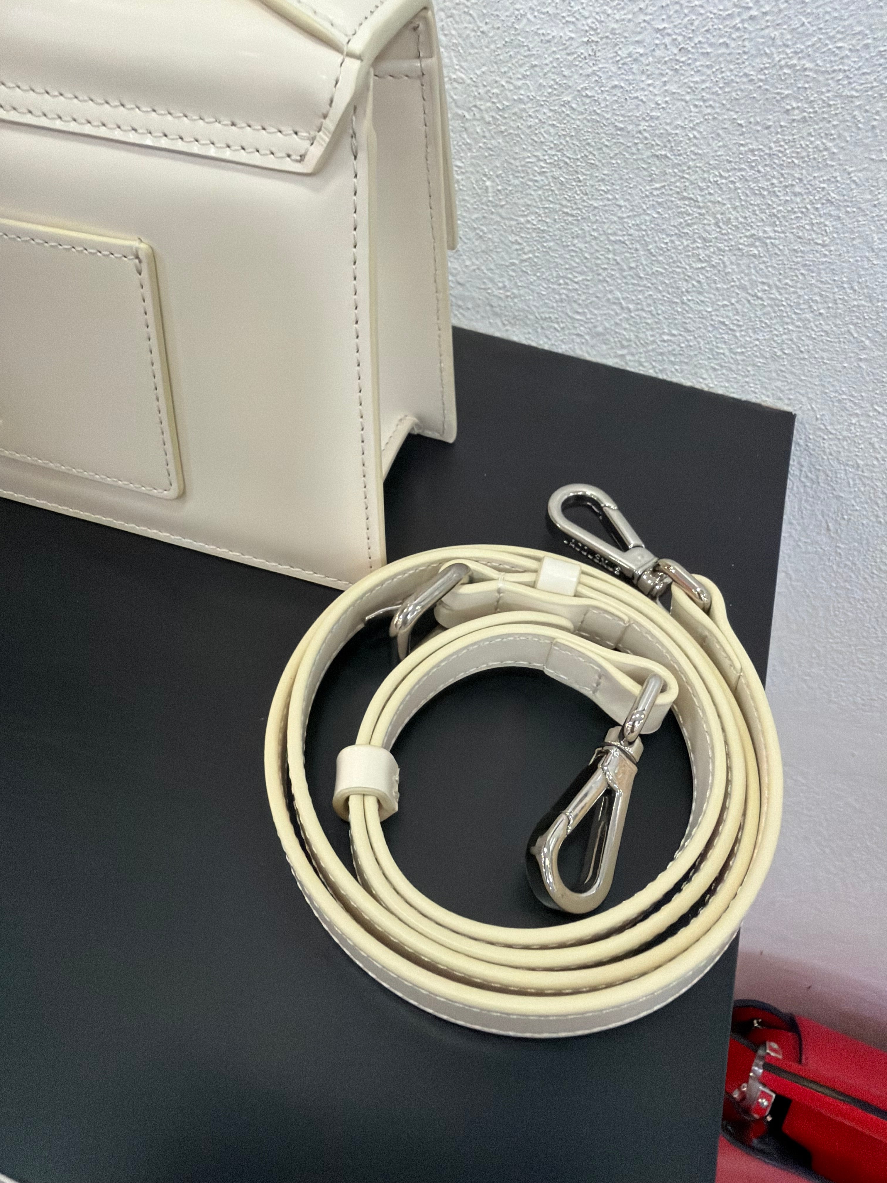Jacquemus Le Grand Bambino Frame Bianco