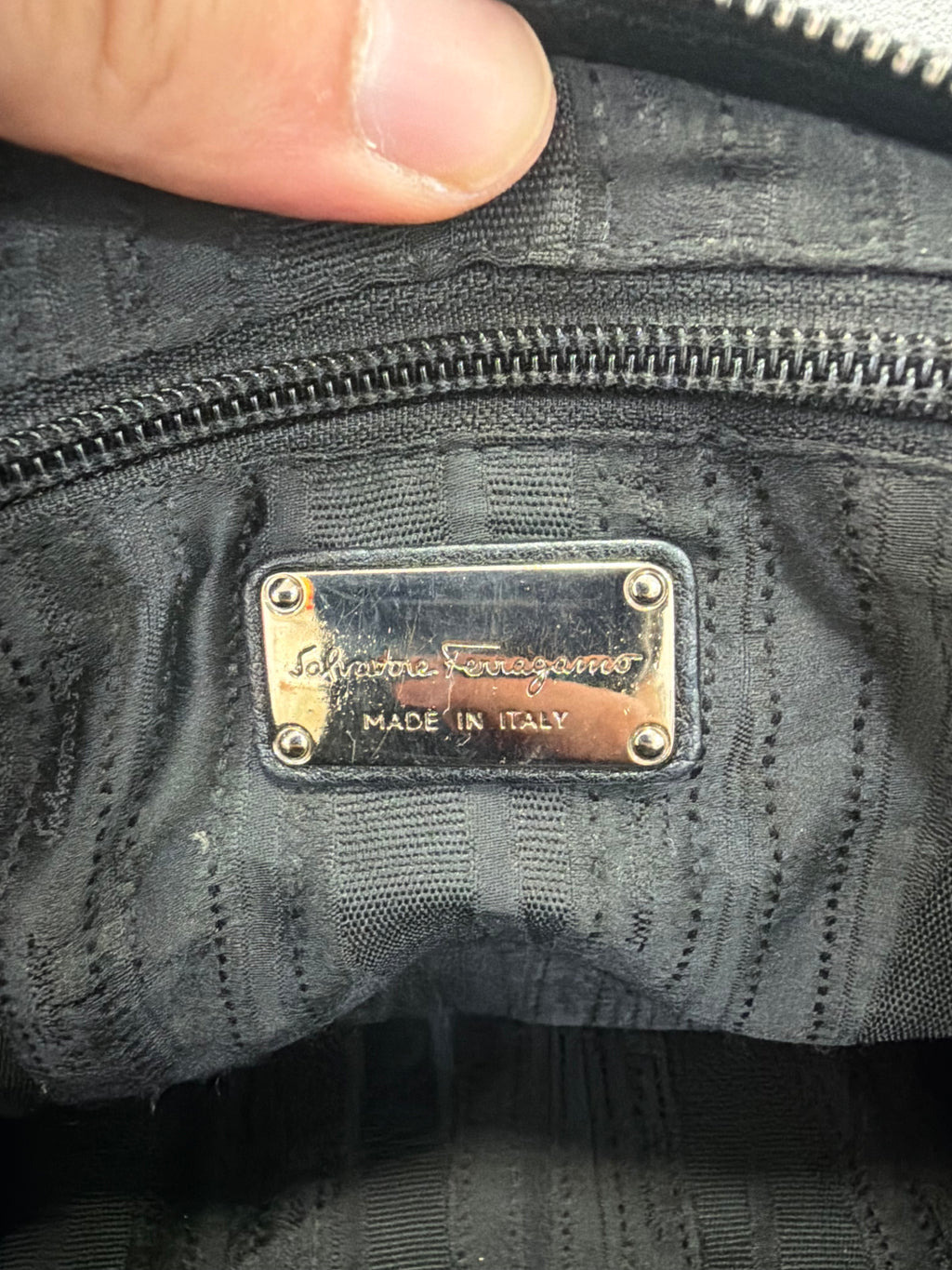 Salvatore Ferragamo Sofia Bag in pelle nera