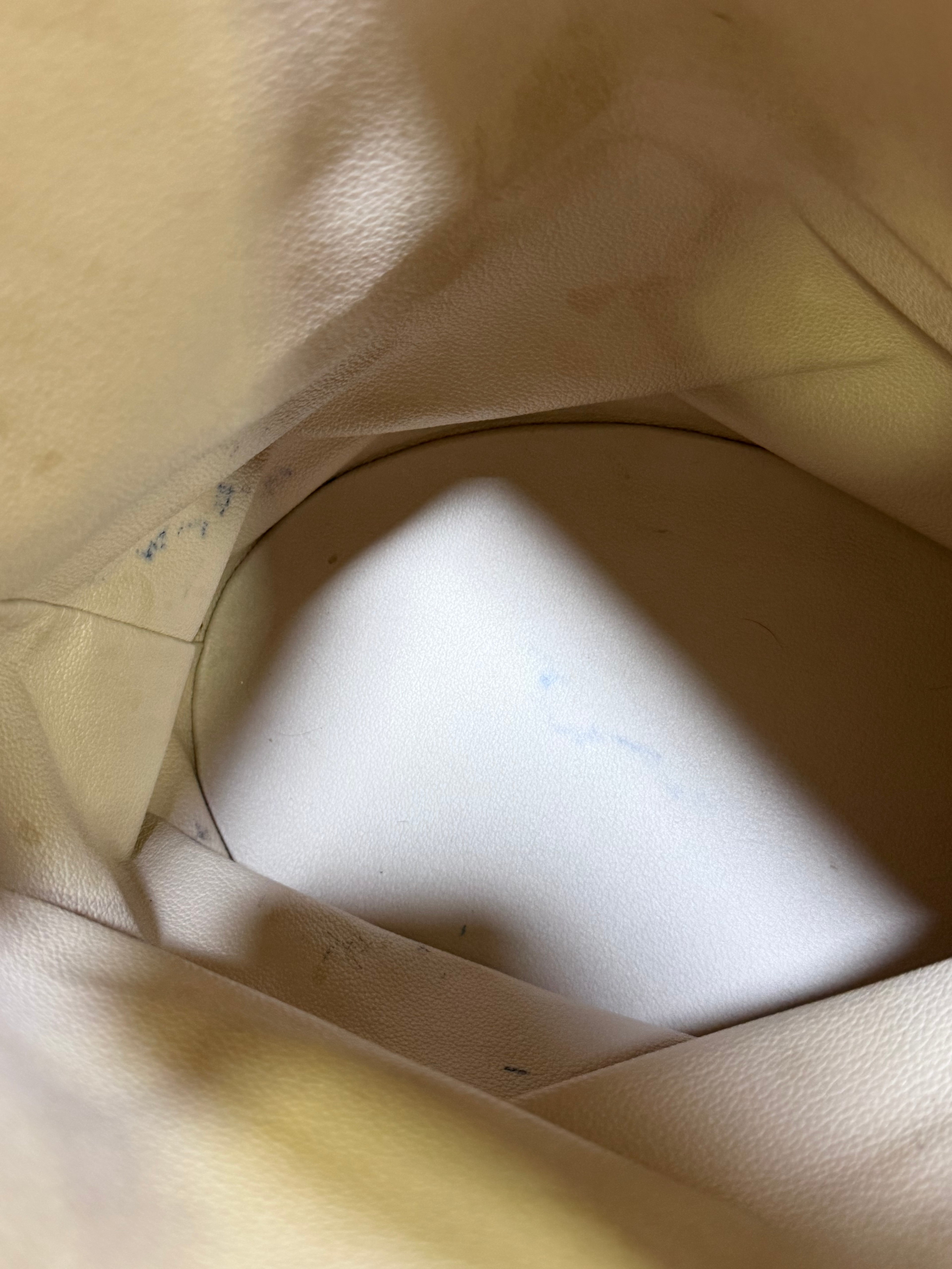 Louis Vuitton Bucket Bag GM