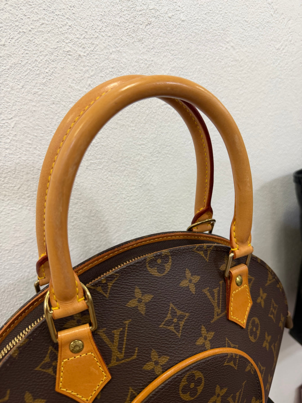 Louis Vuitton Ellipse PM