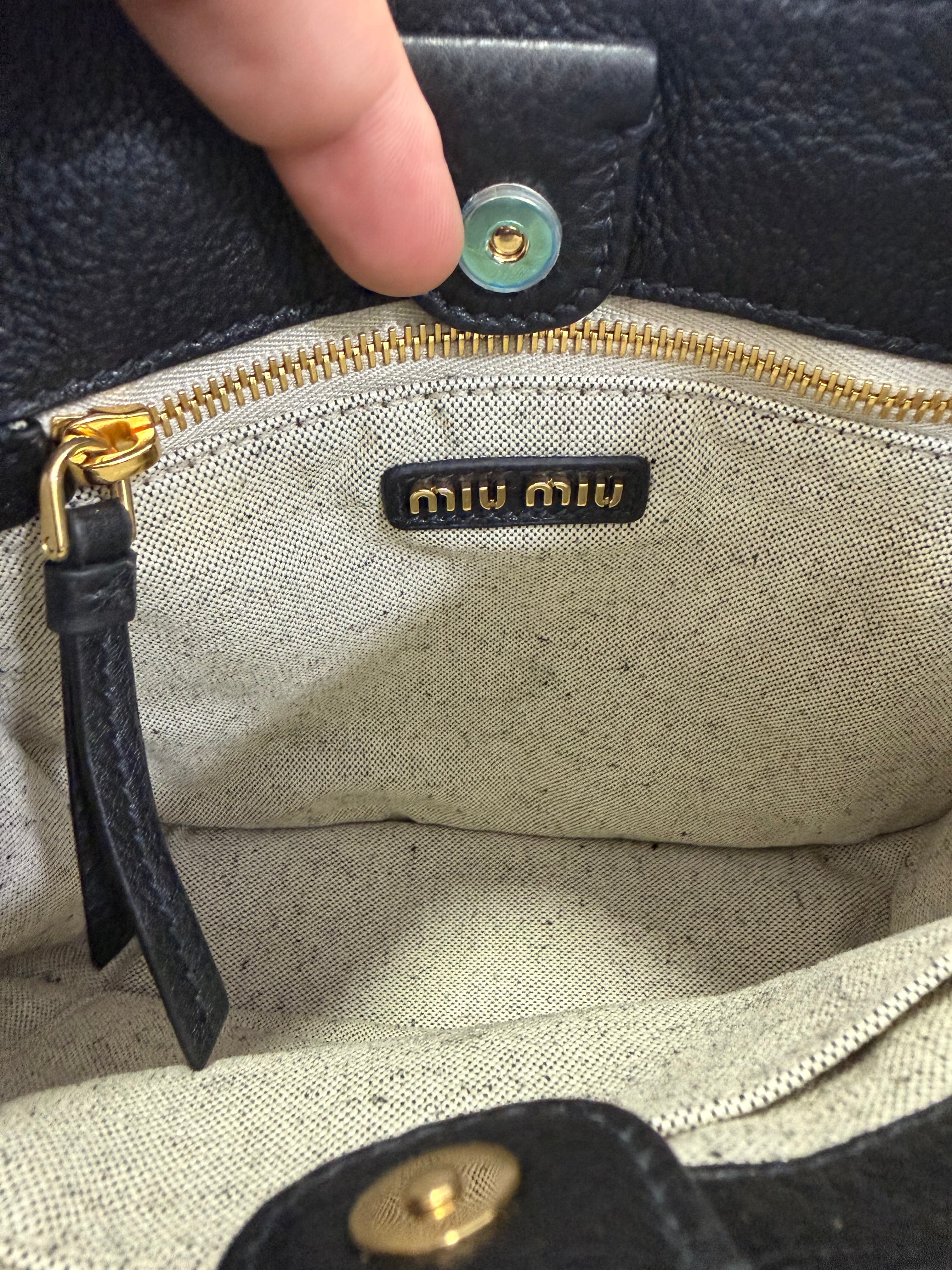 Miu Miu Borsa a tracolla in vitello Daino