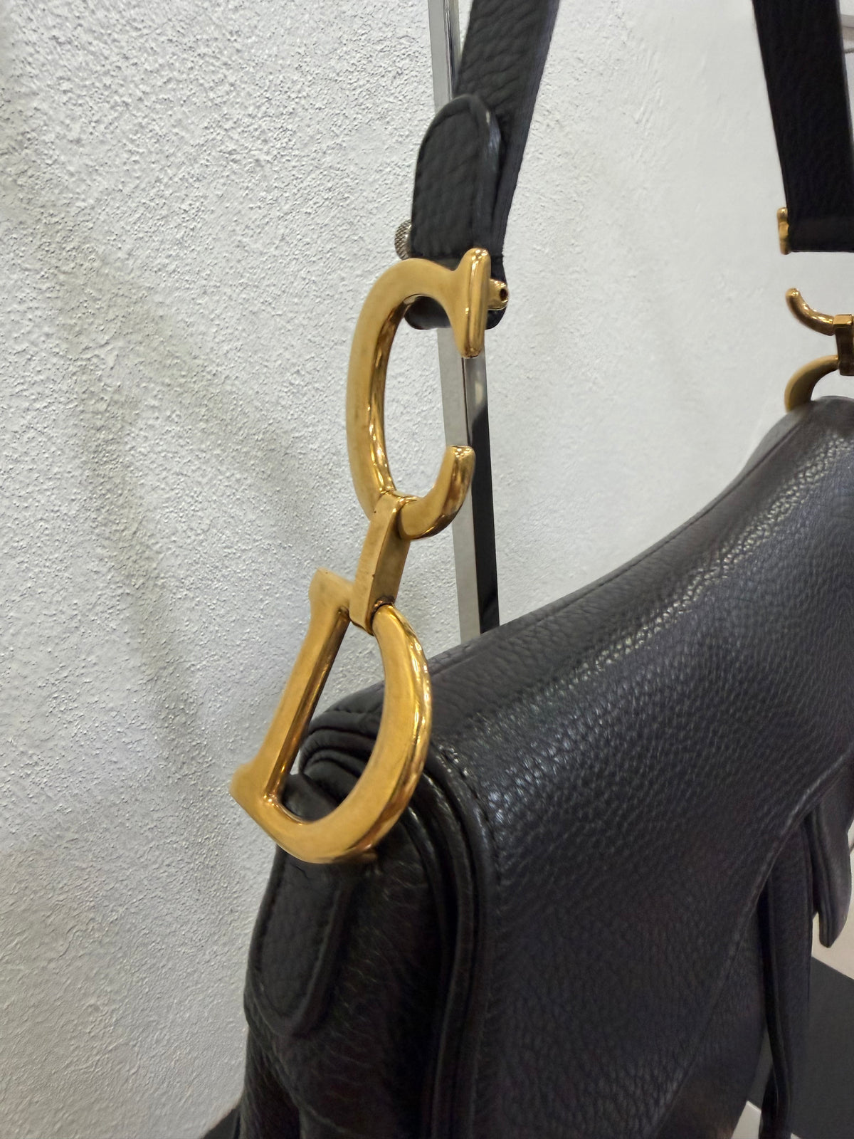 Christian Dior Saddle Nera in pelle granulata