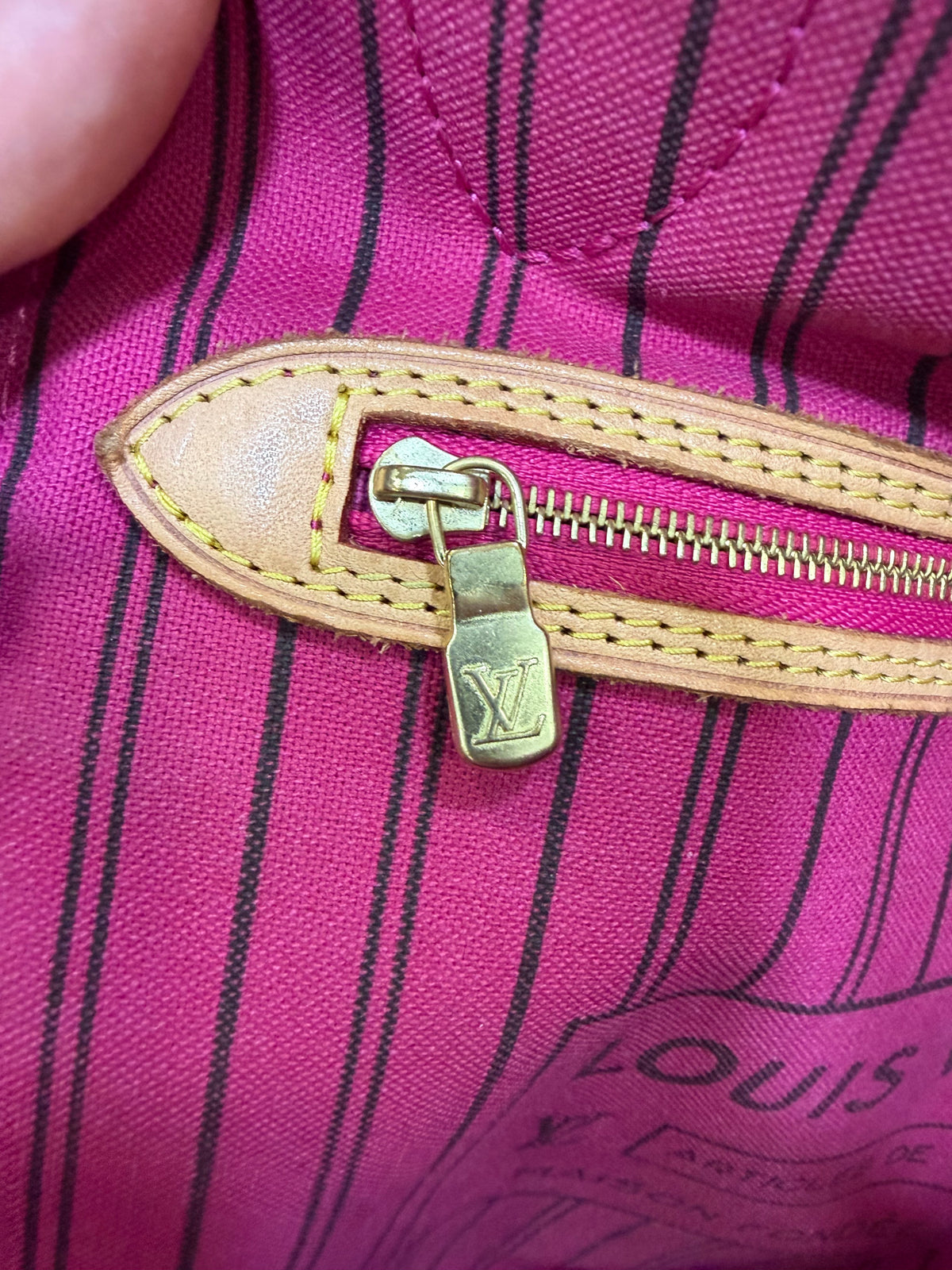 Louis Vuitton Neverfull MM Monogram Peonia