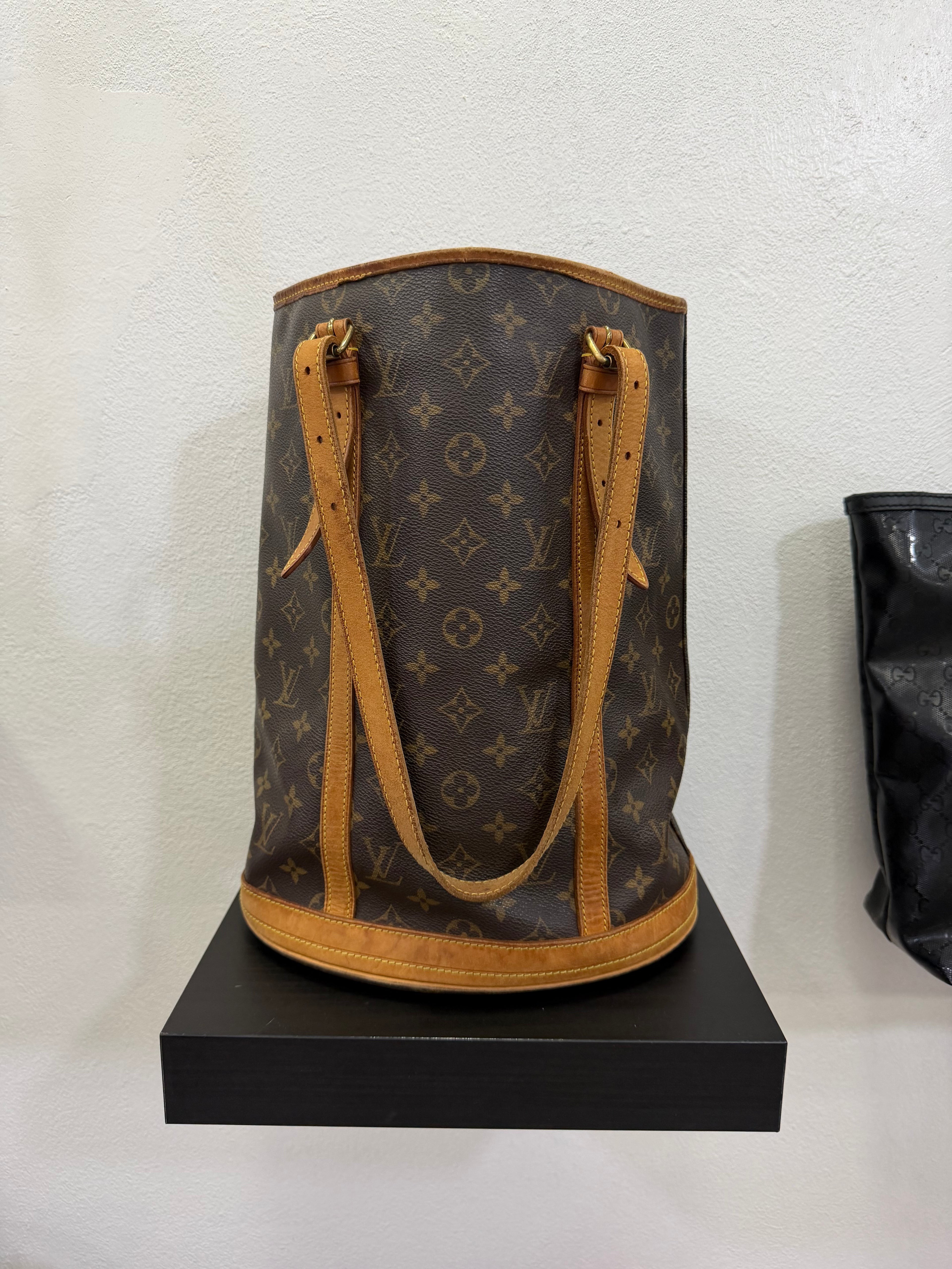 Louis Vuitton Bucket Bag GM