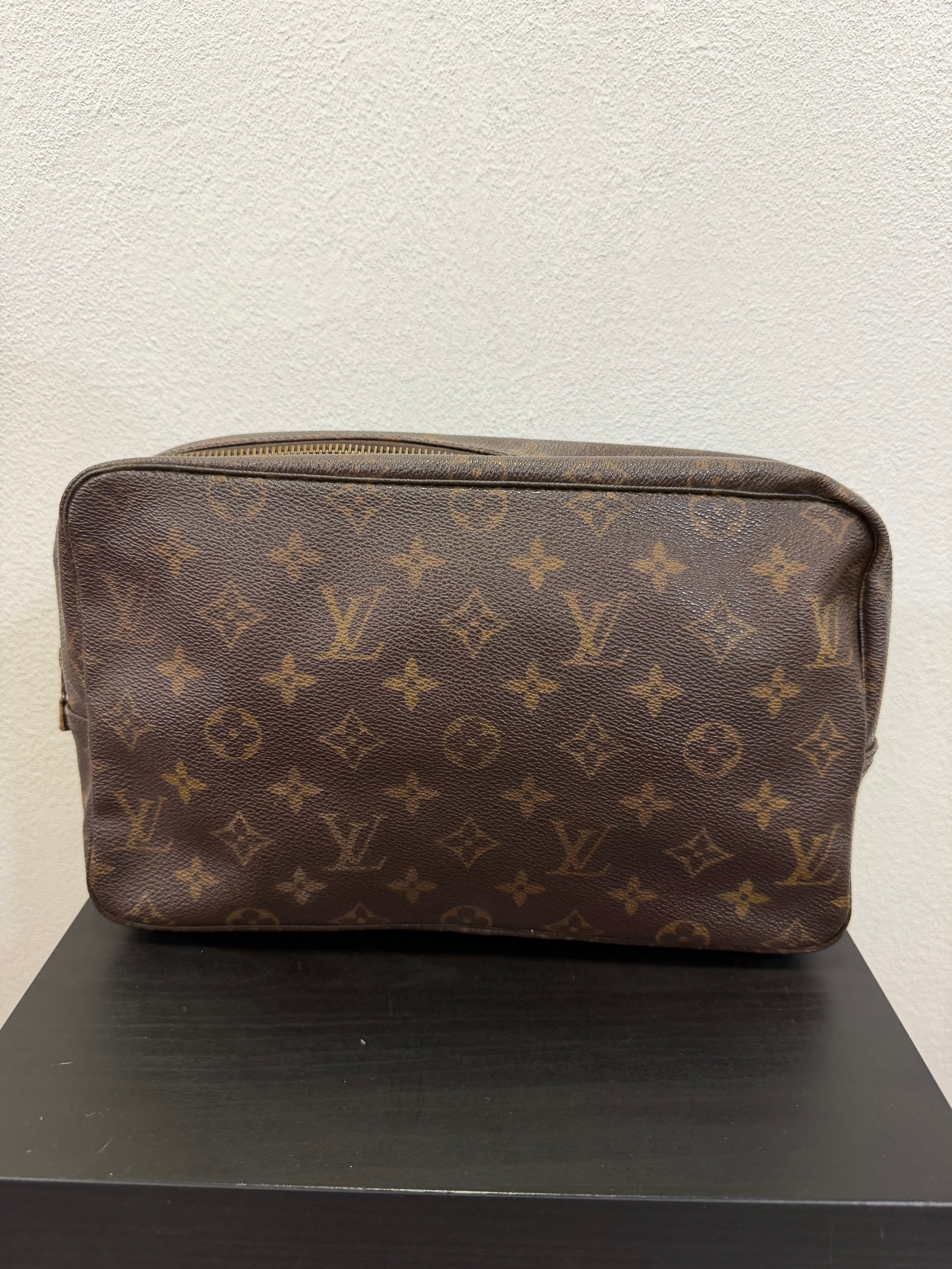 Louis Vuitton trousse 28