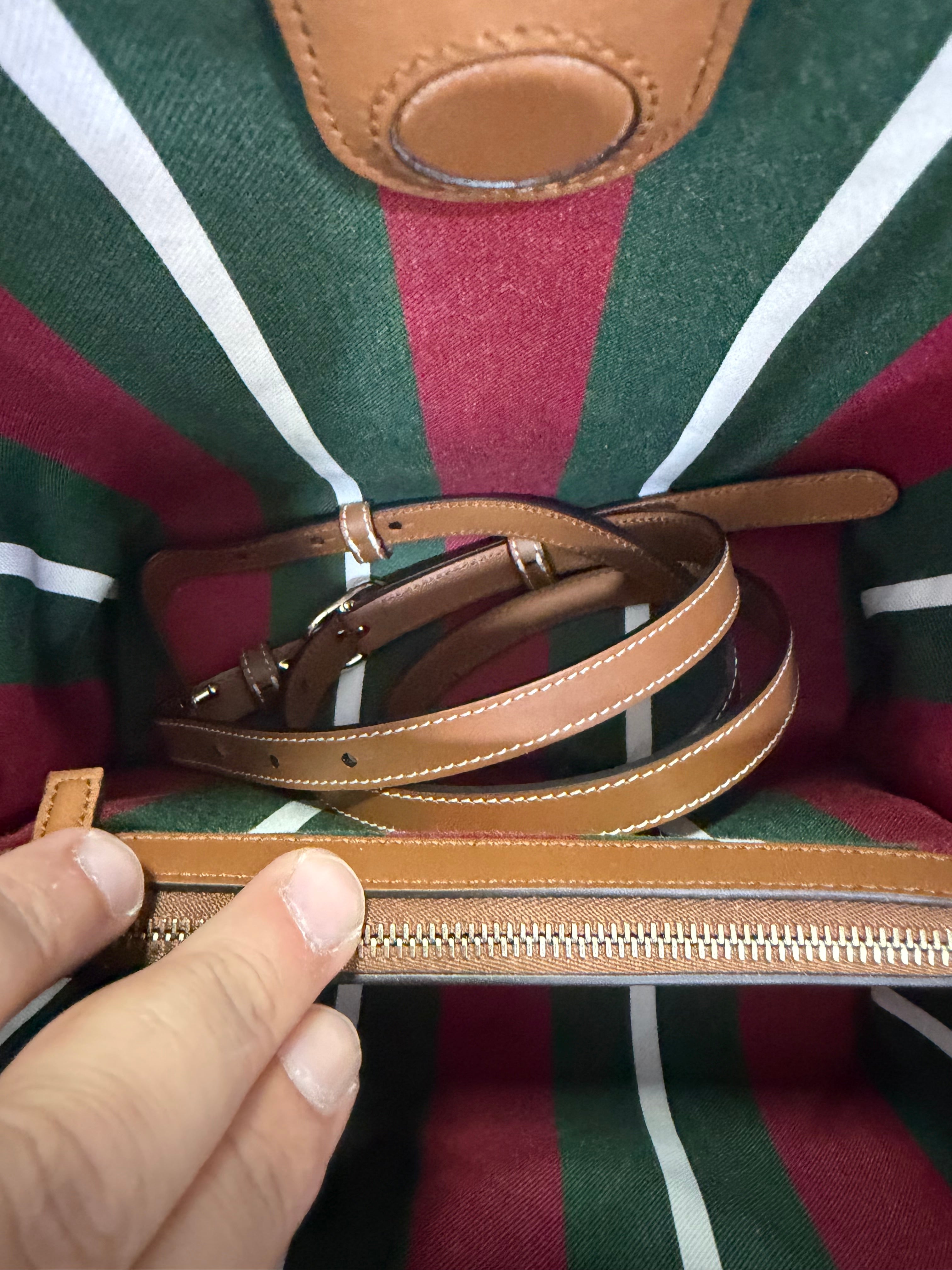 Gucci Emblem in tela GG Supreme