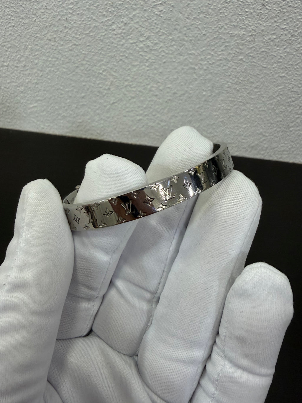 Louis Vuitton Bracciale Bold Cuff