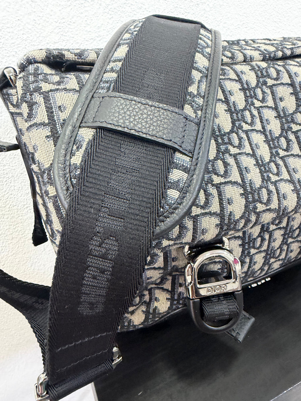 Christian Dior Explorer Messenger Dior oblique jacquard