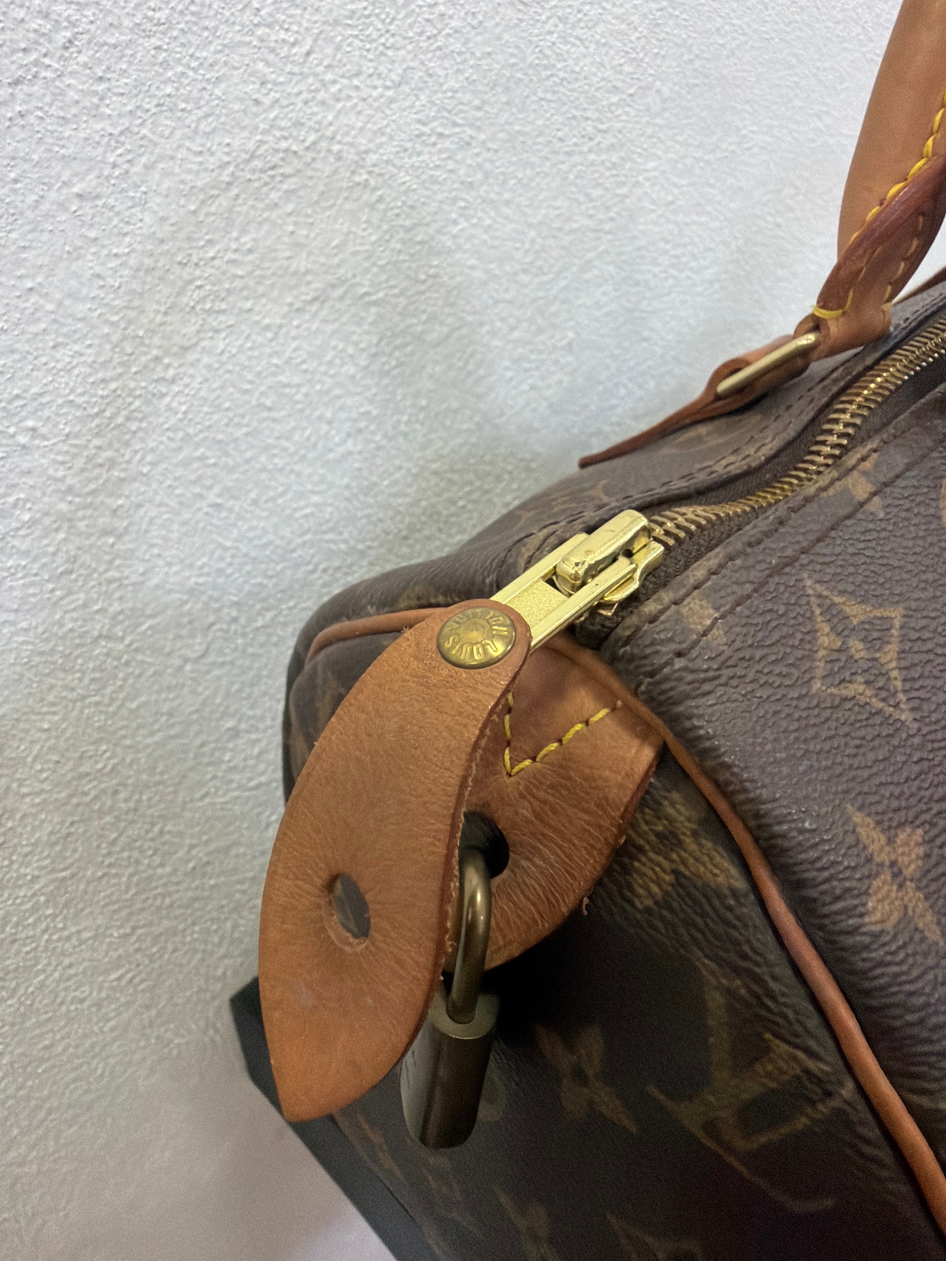 Louis Vuitton Speedy 30