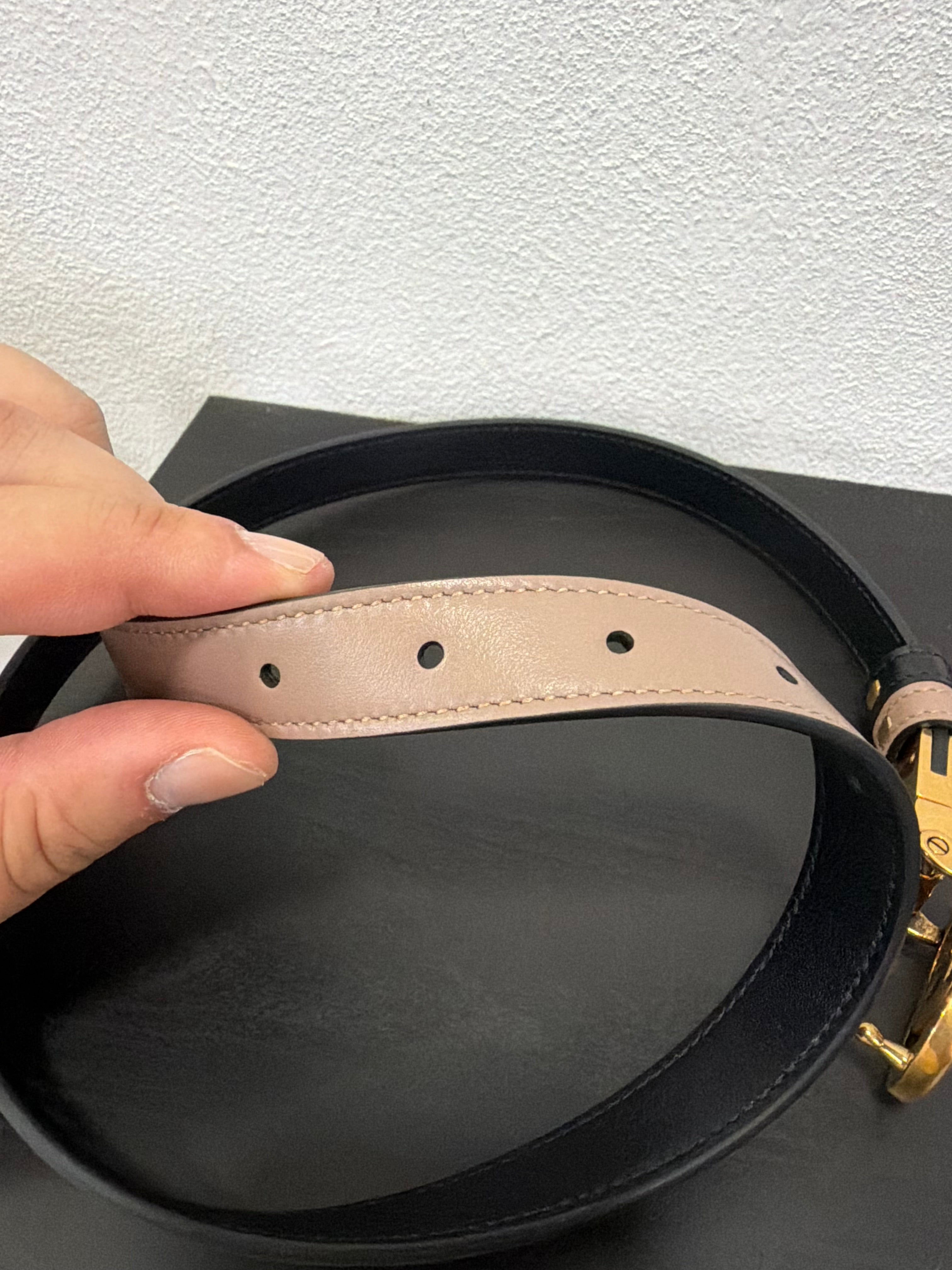 Gucci Cintura GG in pelle cipria reversibile