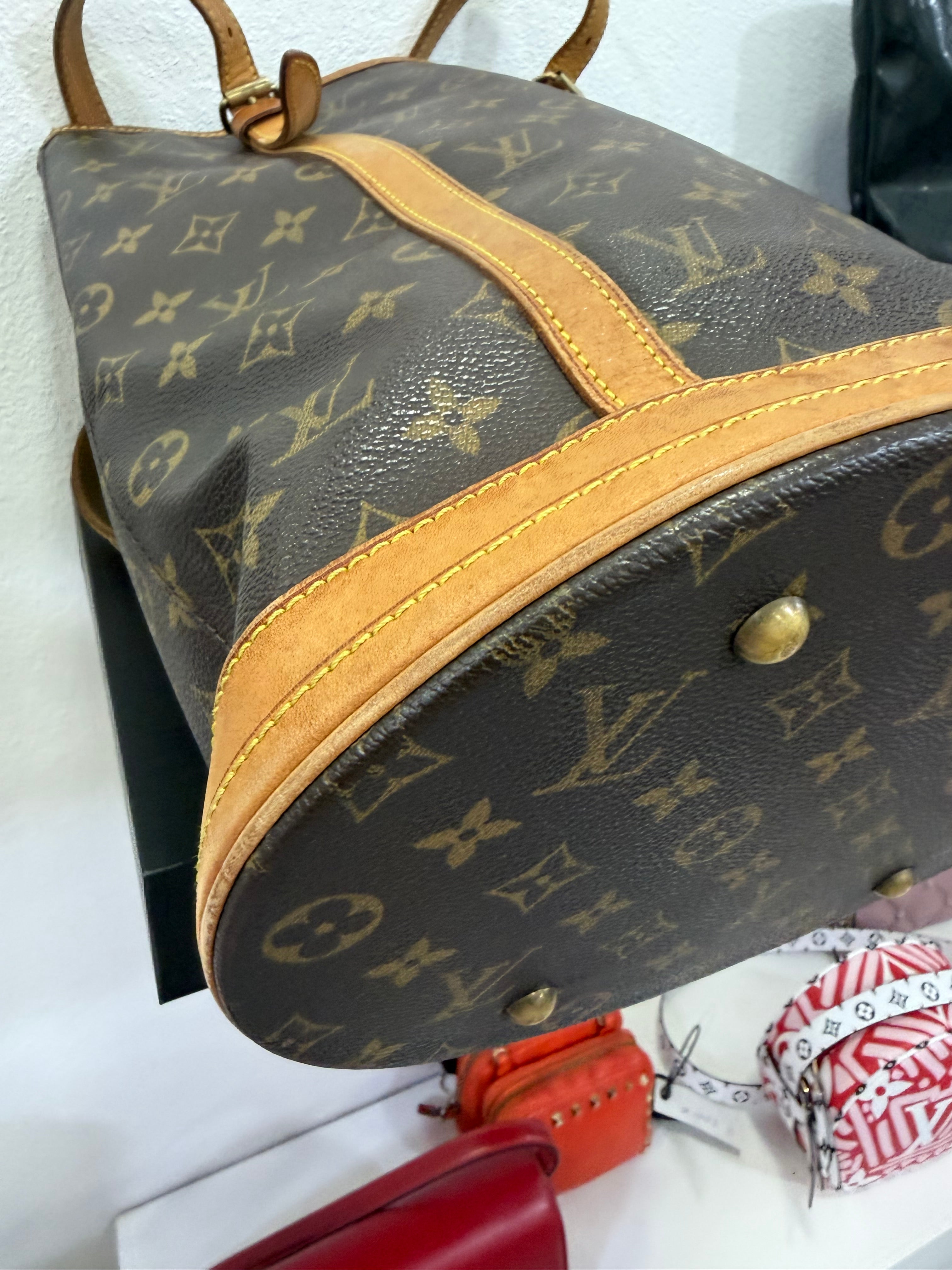 Louis Vuitton Bucket Bag GM