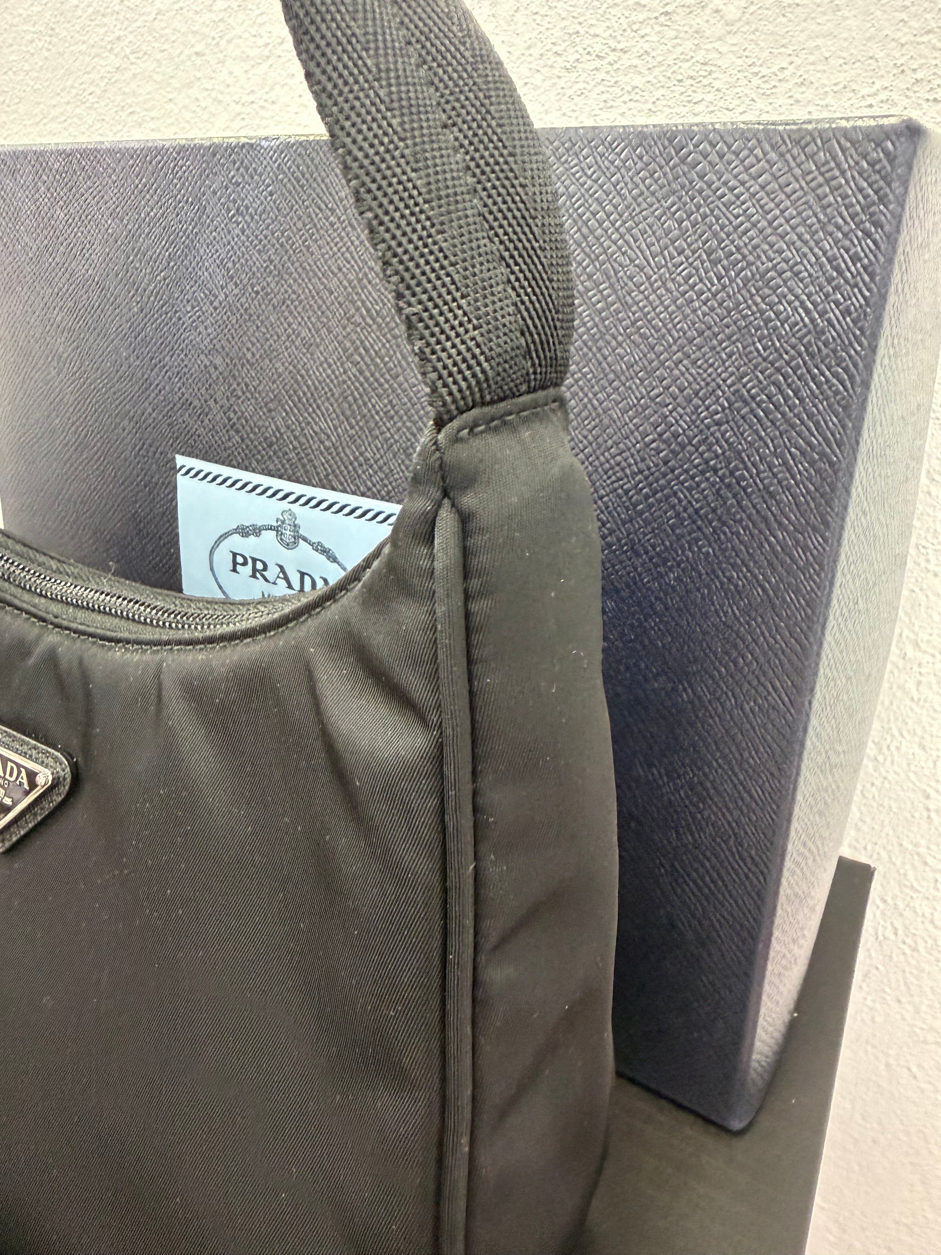 Prada Re-edition 2000 nylon nero