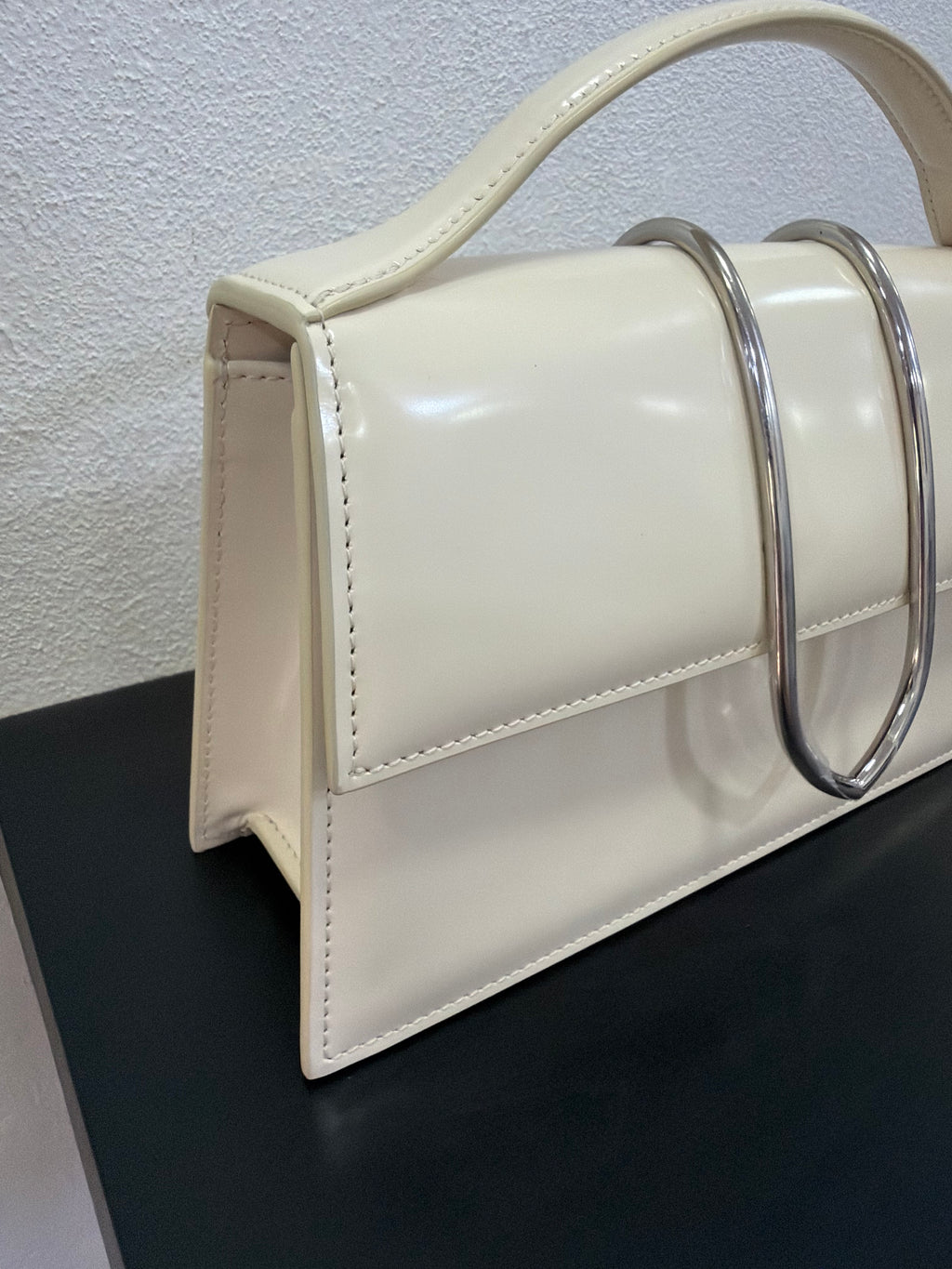 Jacquemus Le Grand Bambino Frame Bianco