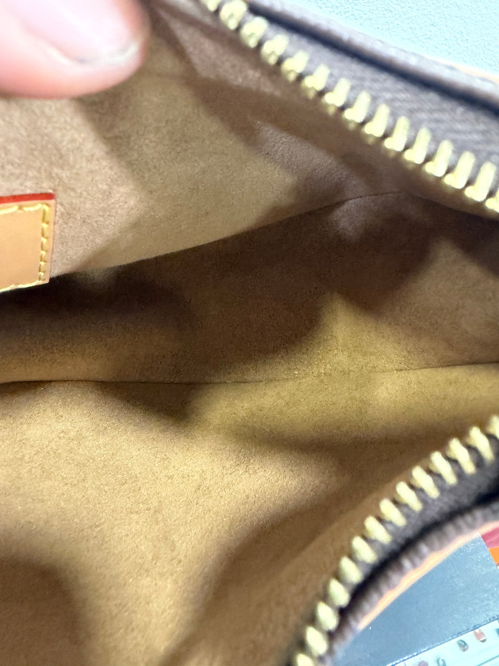 Louis vuitton Loop Monogram