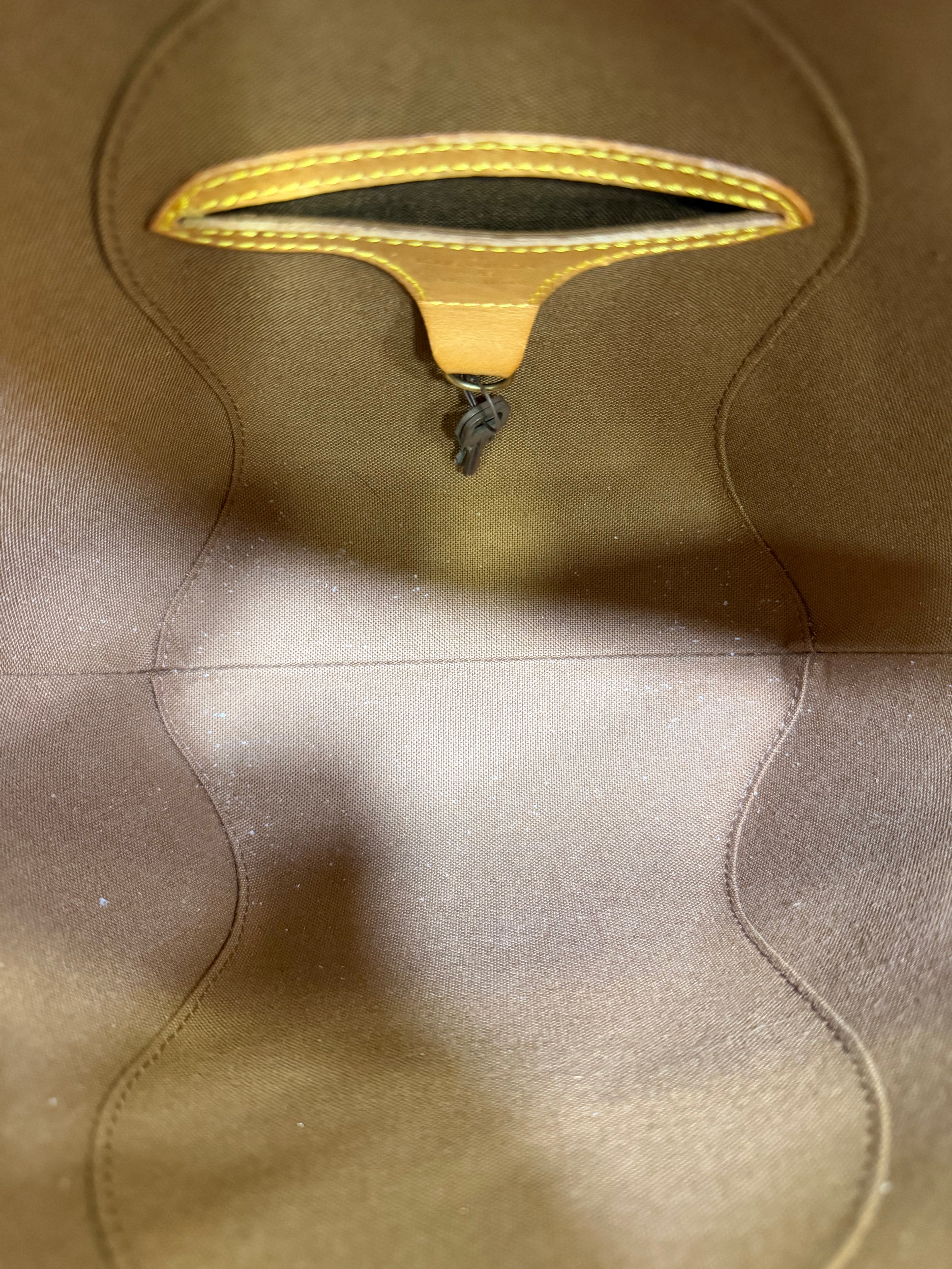 Louis Vuitton Ellipse PM