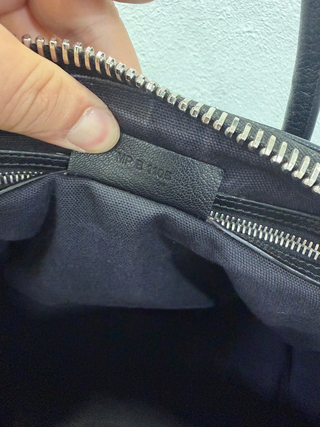Givenchy Antigona Grande Nera