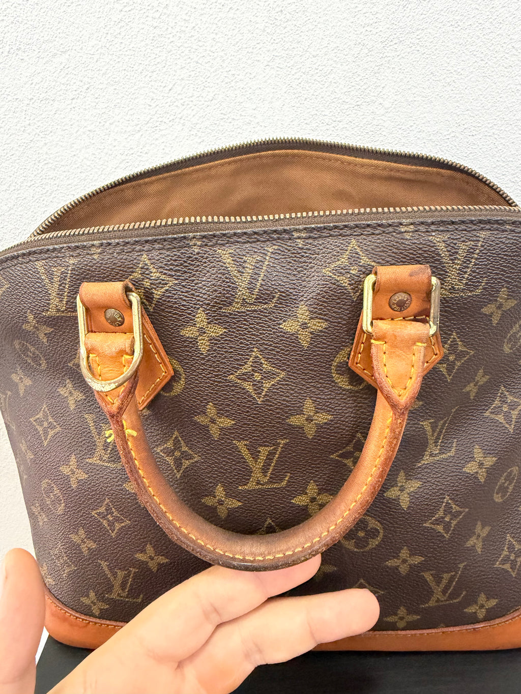 Louis Vuitton Alma PM