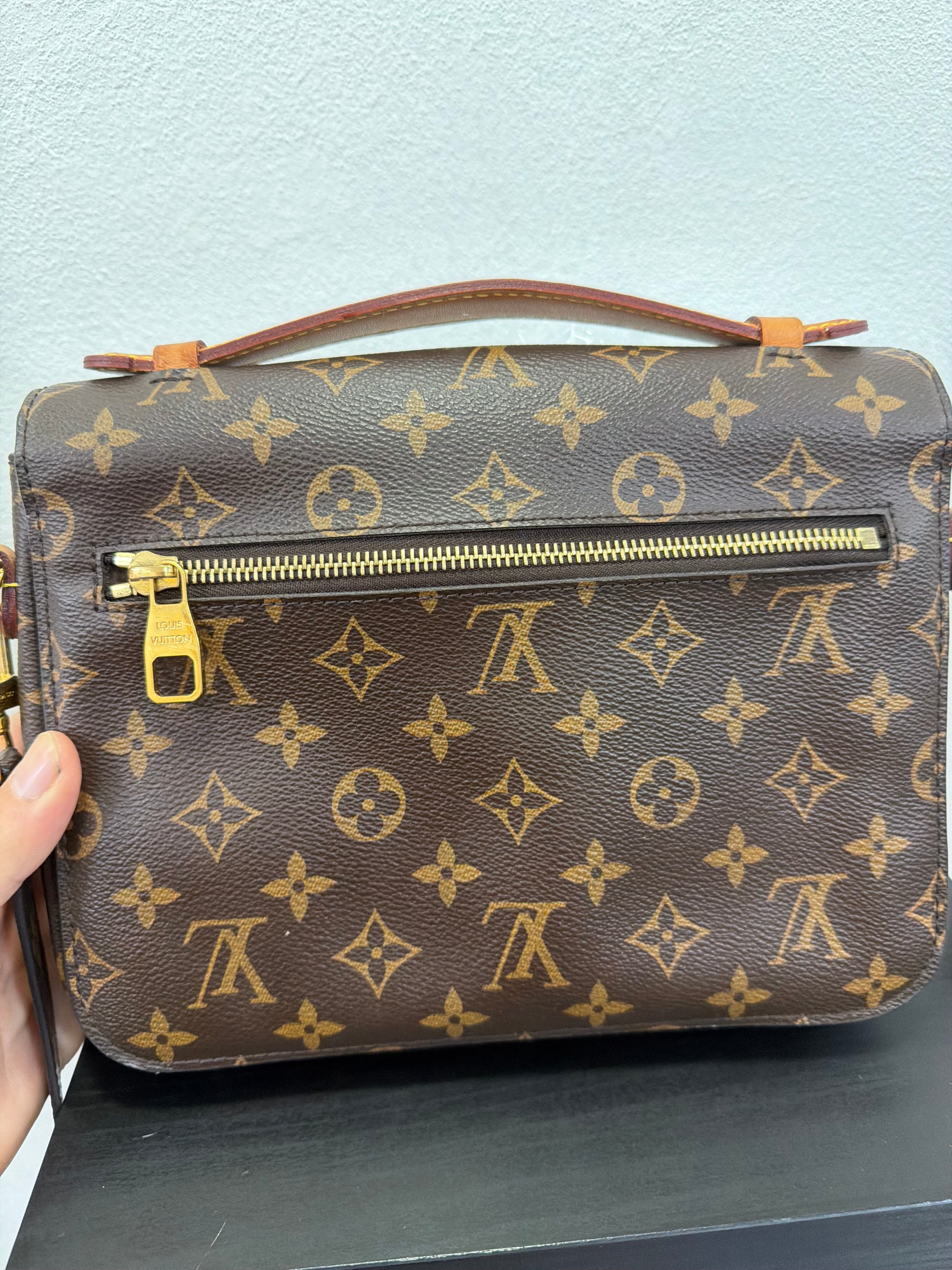 Louis Vuitton Metis Monogram