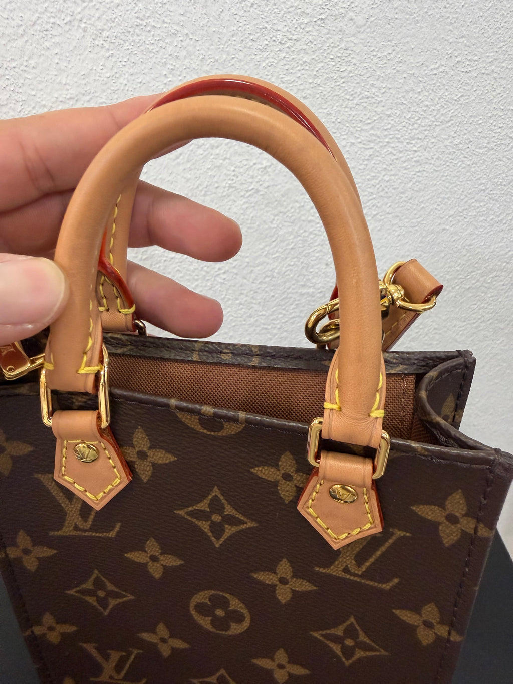 Louis Vuitton Petit Sac Plat