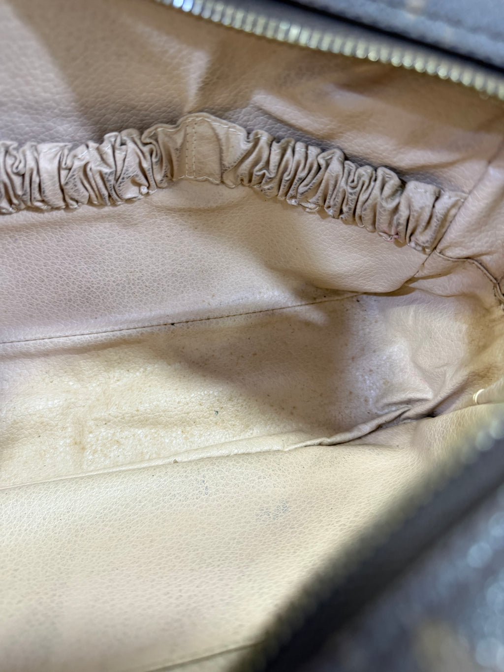 Louis Vuitton trousse 28