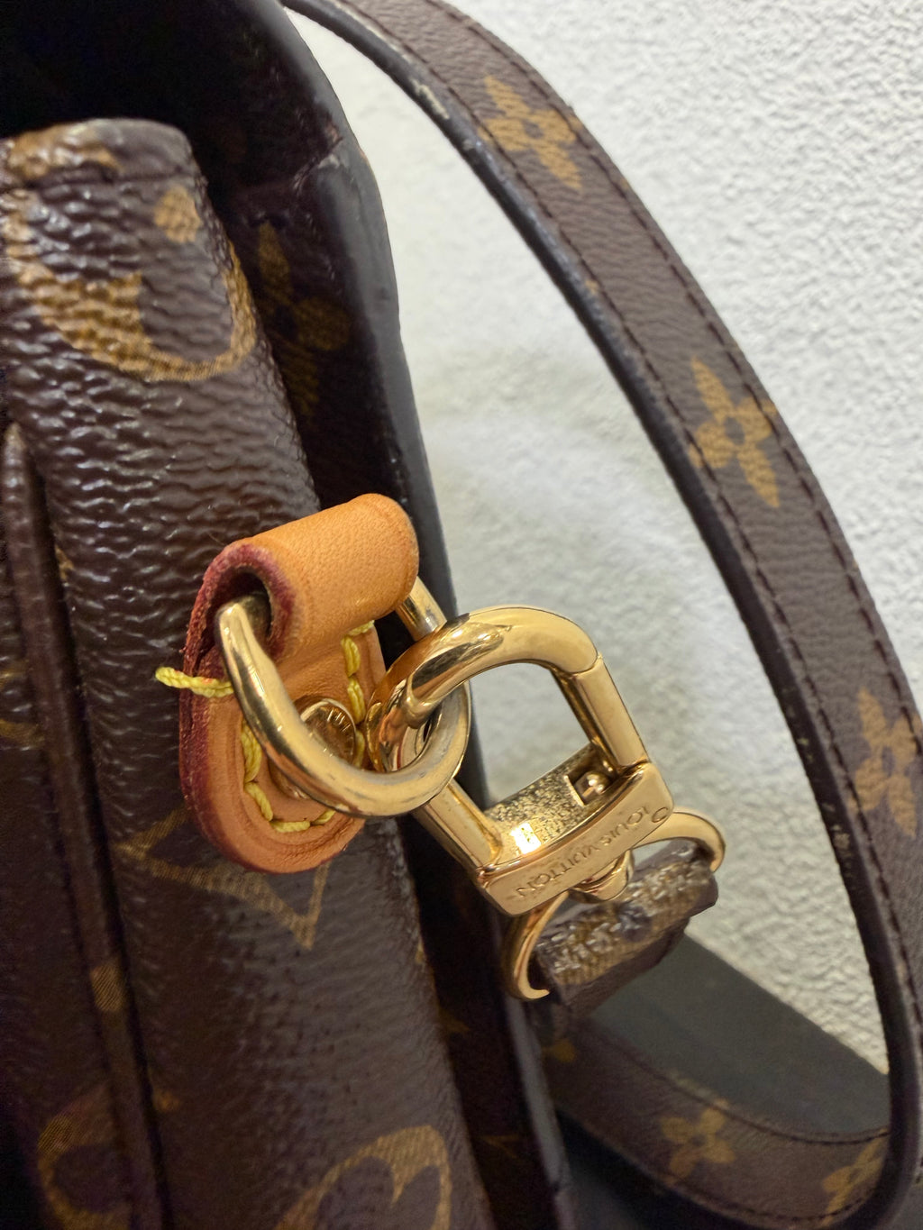 Louis Vuitton Metis Monogram