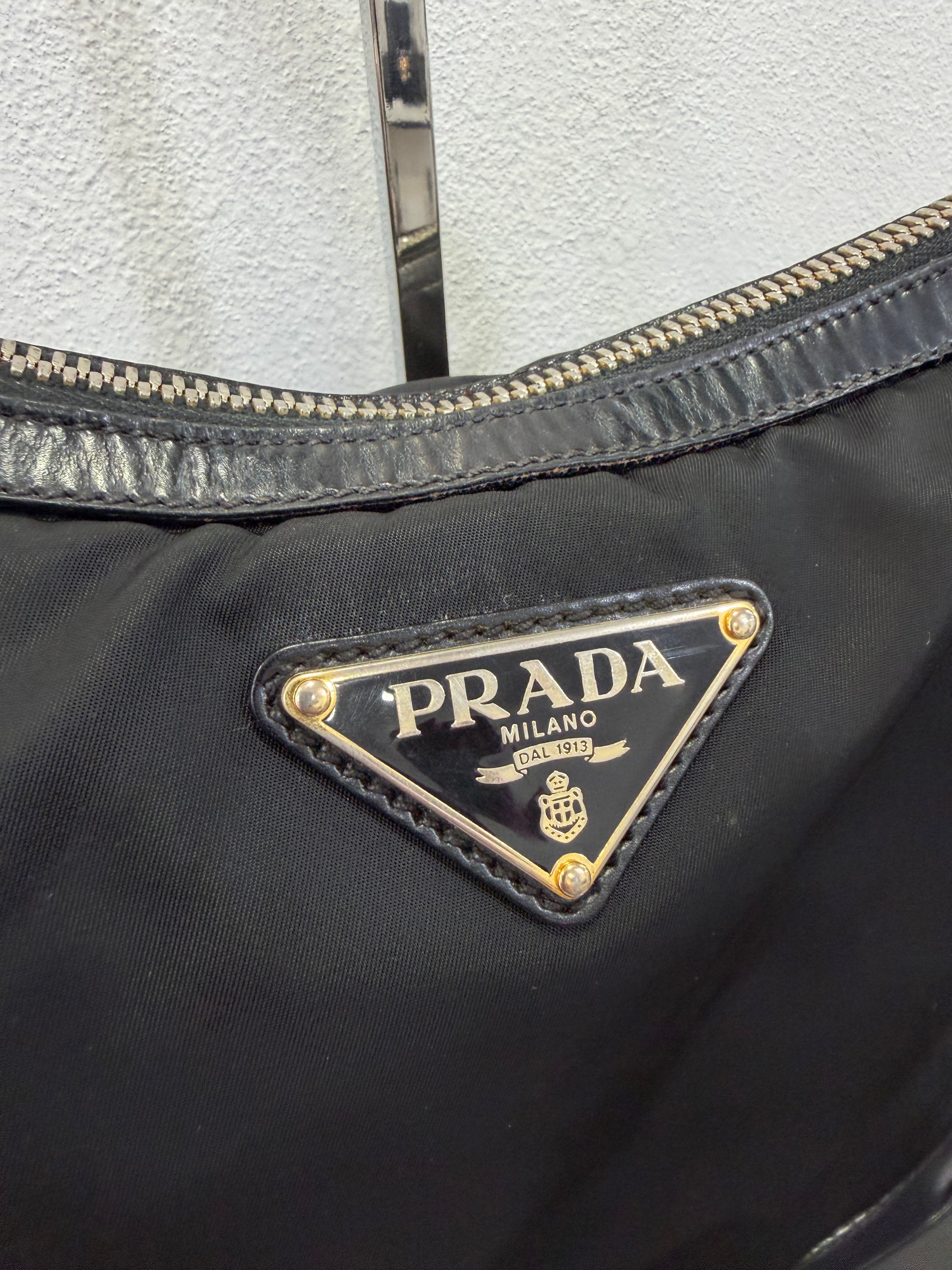 Prada Hobo Nylon e pelle spazzolata