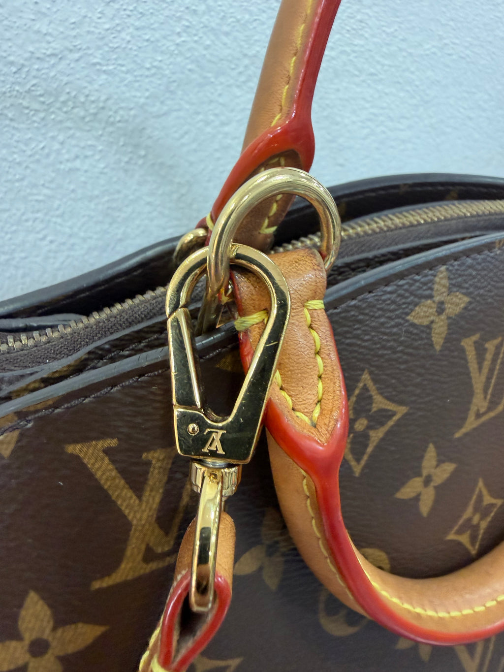 Louis Vuitton Petit Palais Monogram