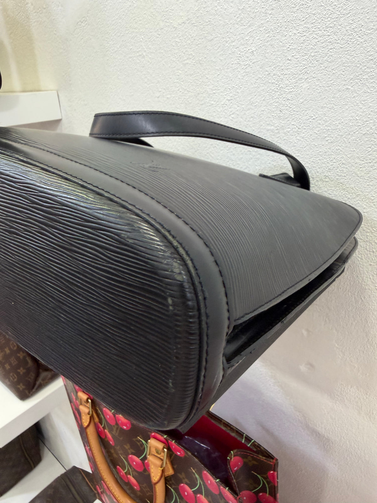 Louis Vuitton Lussac Epi Nero