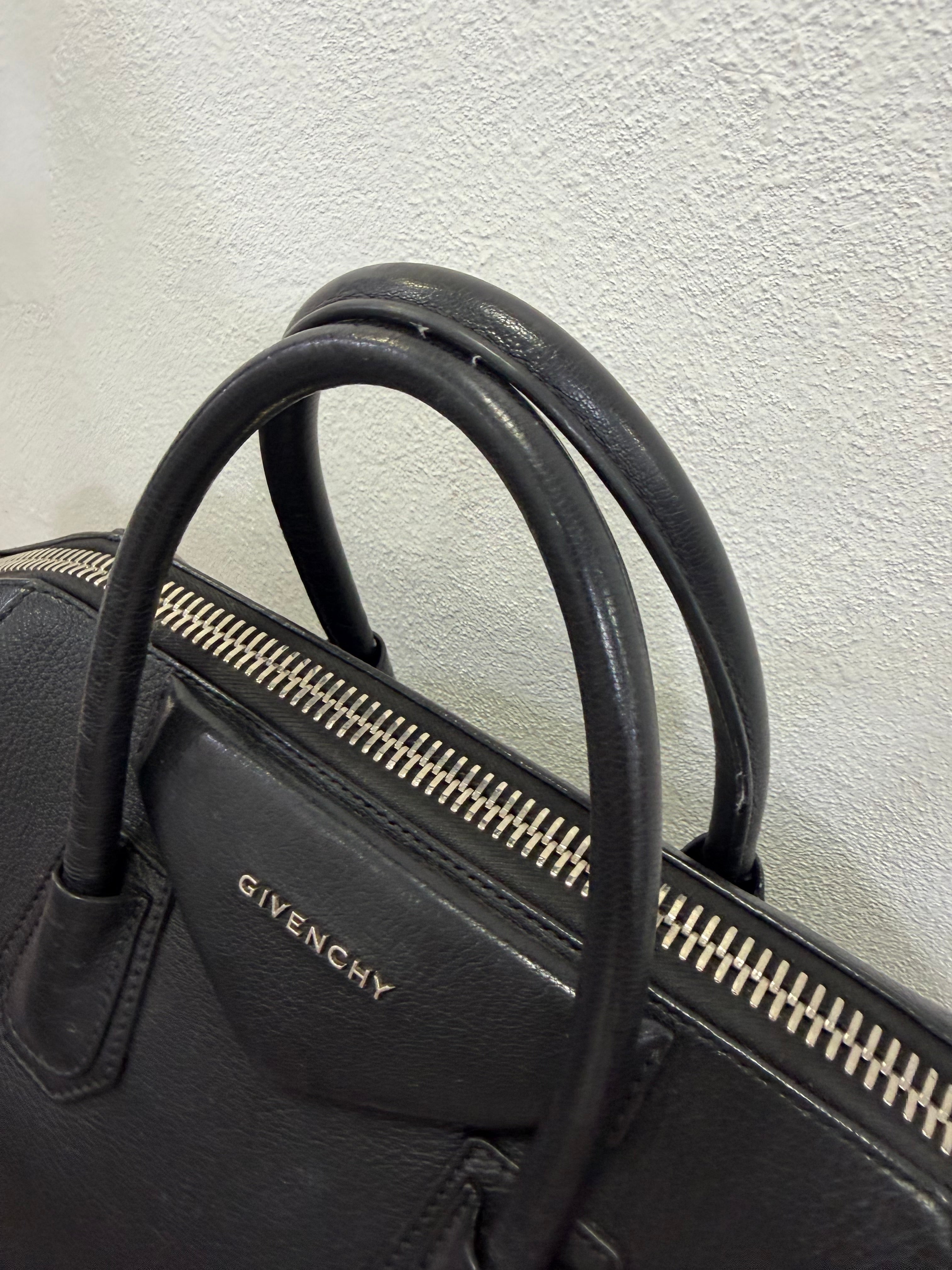 Givenchy Antigona Grande Nera
