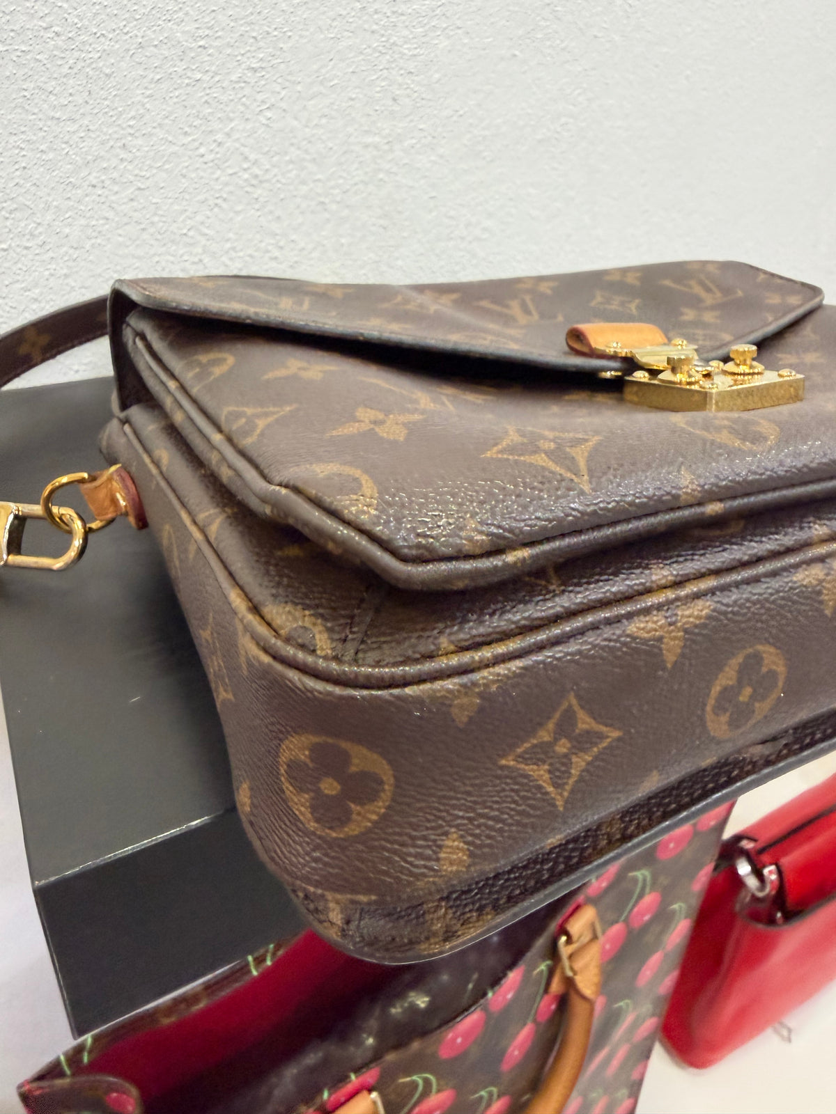 Louis Vuitton Metis Monogram