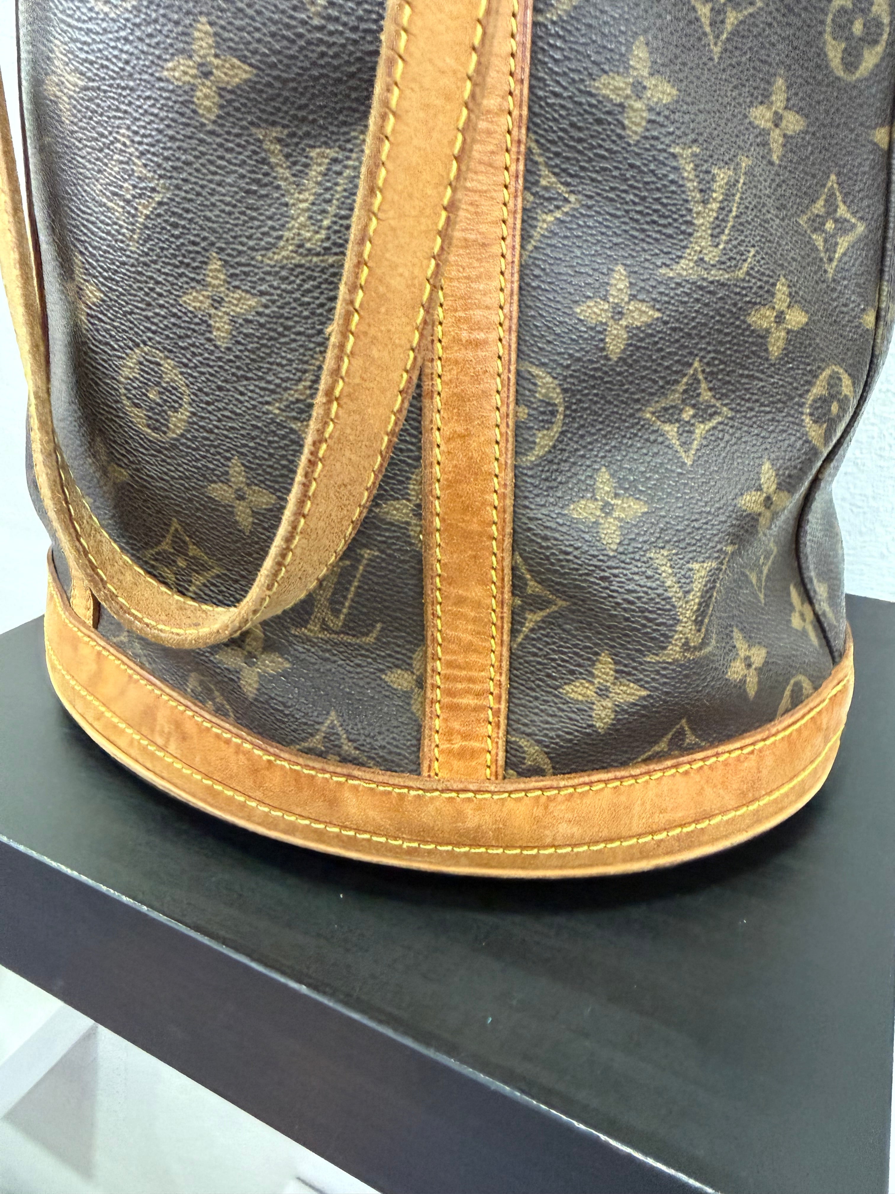 Louis Vuitton Bucket Bag GM