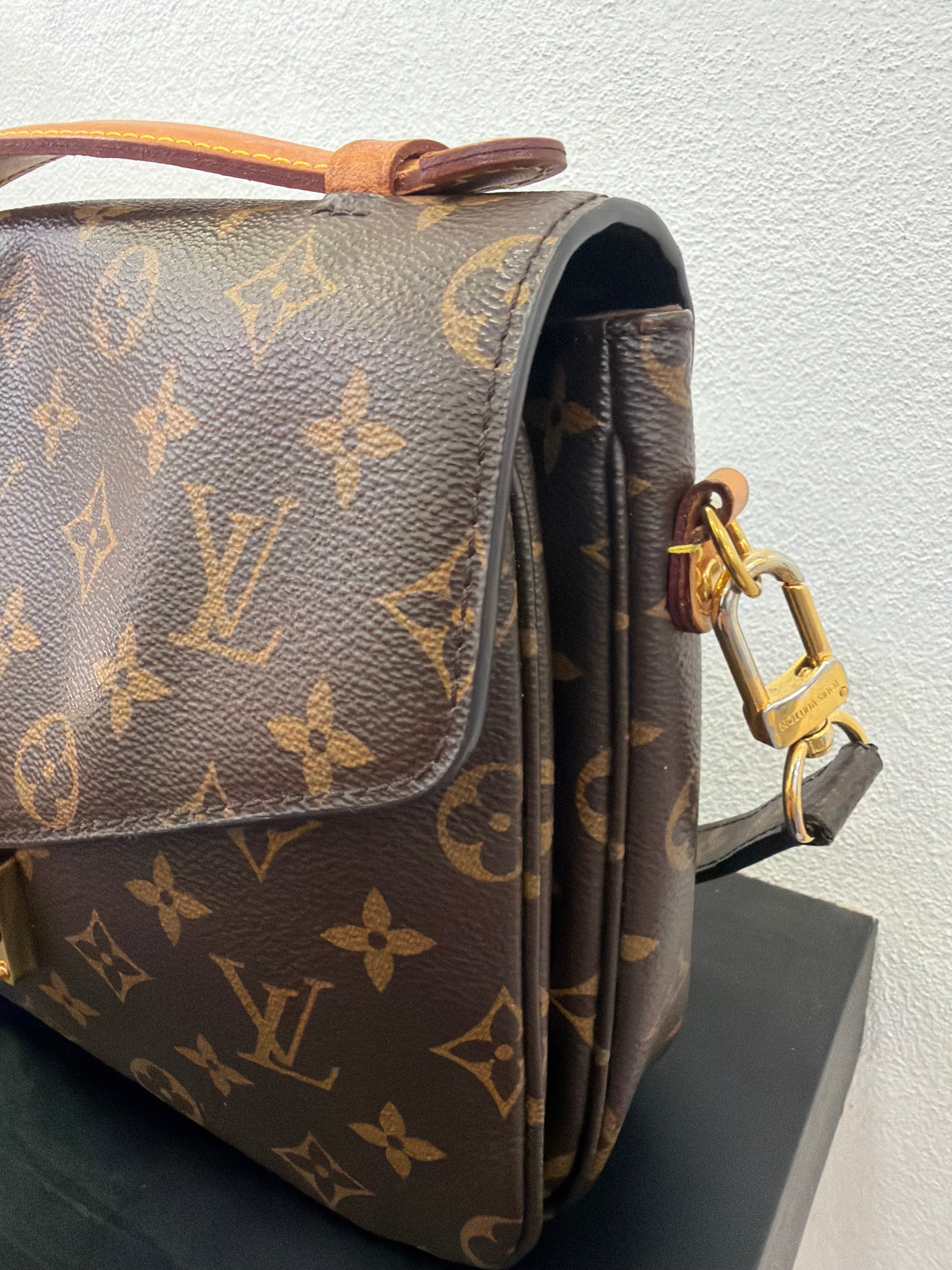 Louis Vuitton Metis Monogram