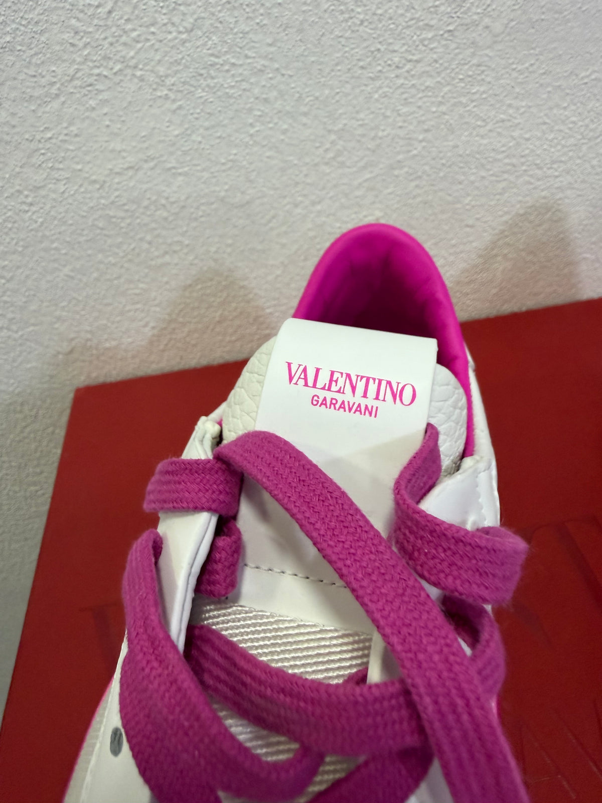 Valentino Garavani Sneakers 38